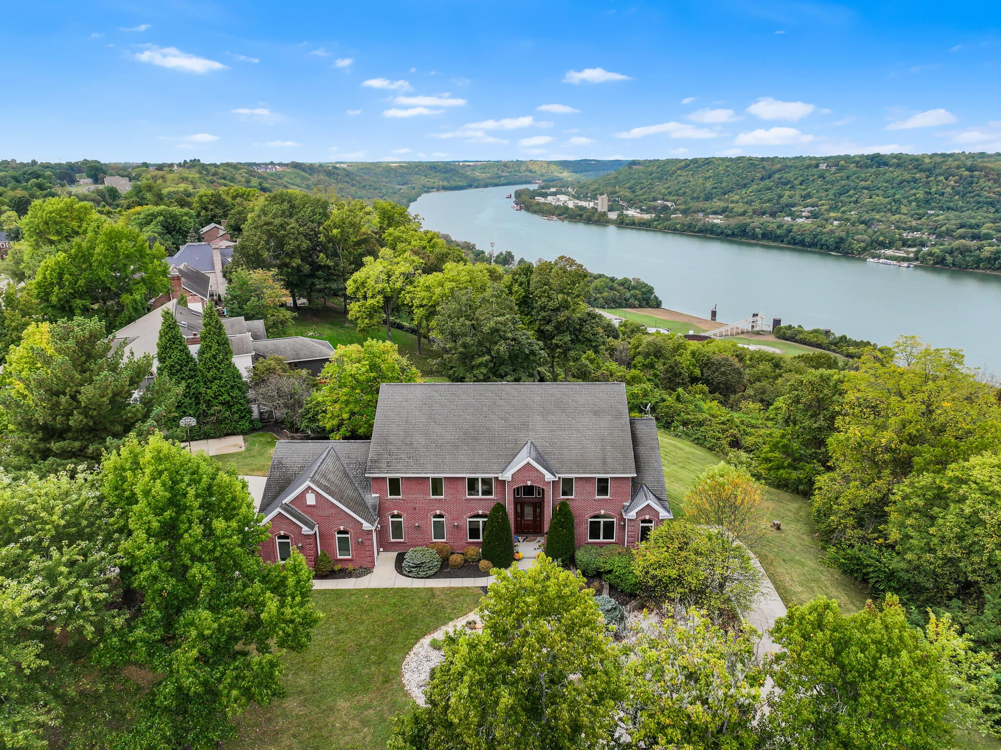 Villa Hills, Kentucky, 41017, United States, 5 Bedrooms Bedrooms, ,8 BathroomsBathrooms,Residential,Active,2002604