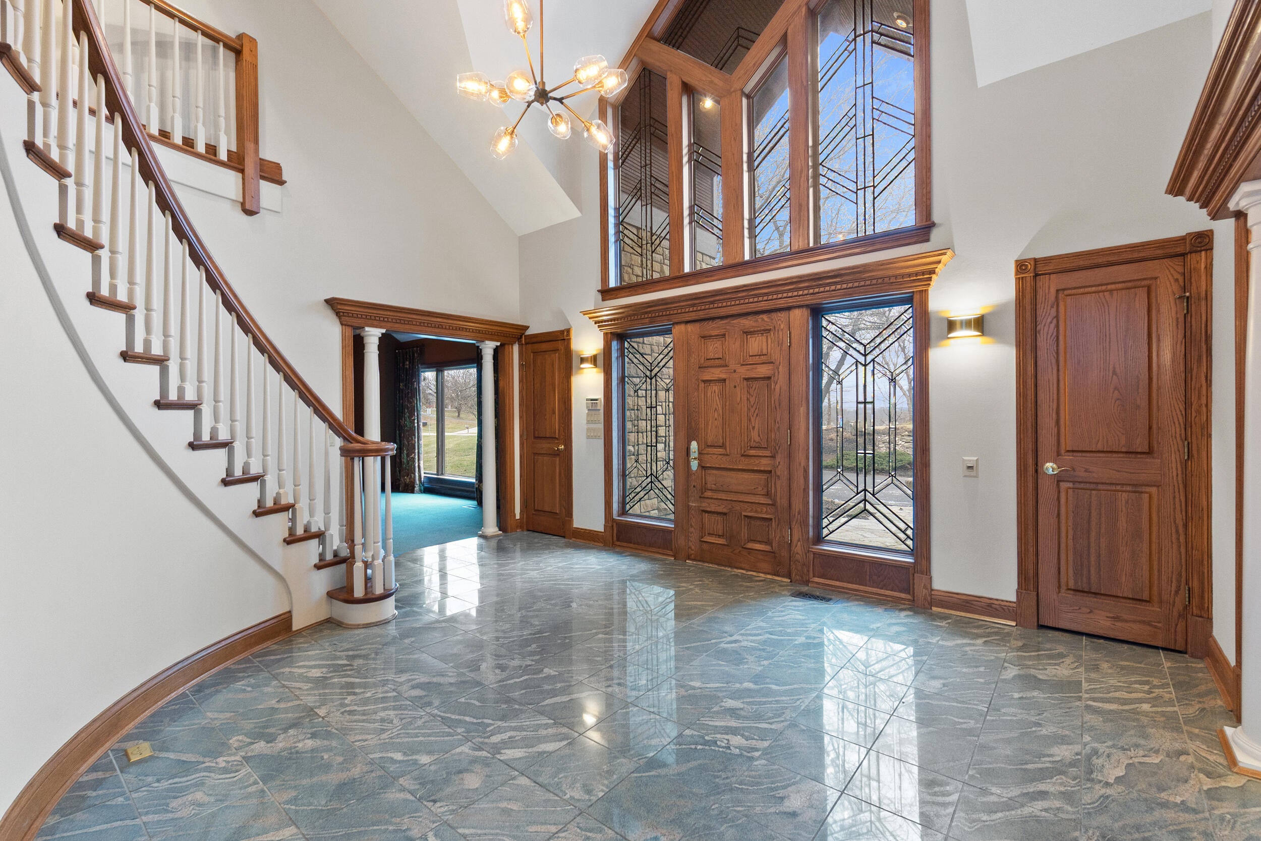 Fort Mitchell, Kentucky, 41017, United States, 6 Bedrooms Bedrooms, ,10 BathroomsBathrooms,Residential,Active,2010907