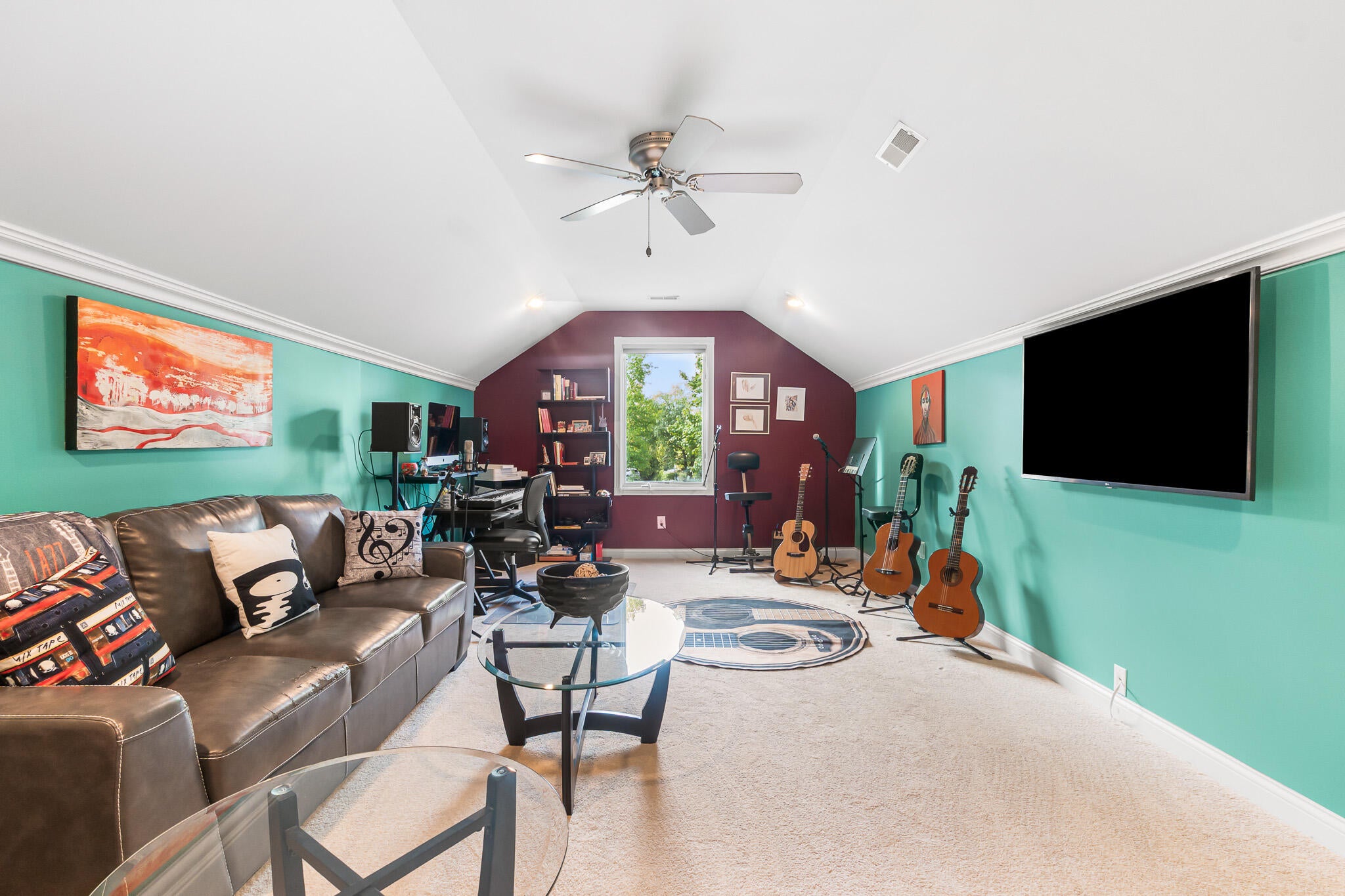 Villa Hills, Kentucky, 41017, United States, 5 Bedrooms Bedrooms, ,8 BathroomsBathrooms,Residential,Active,2011436