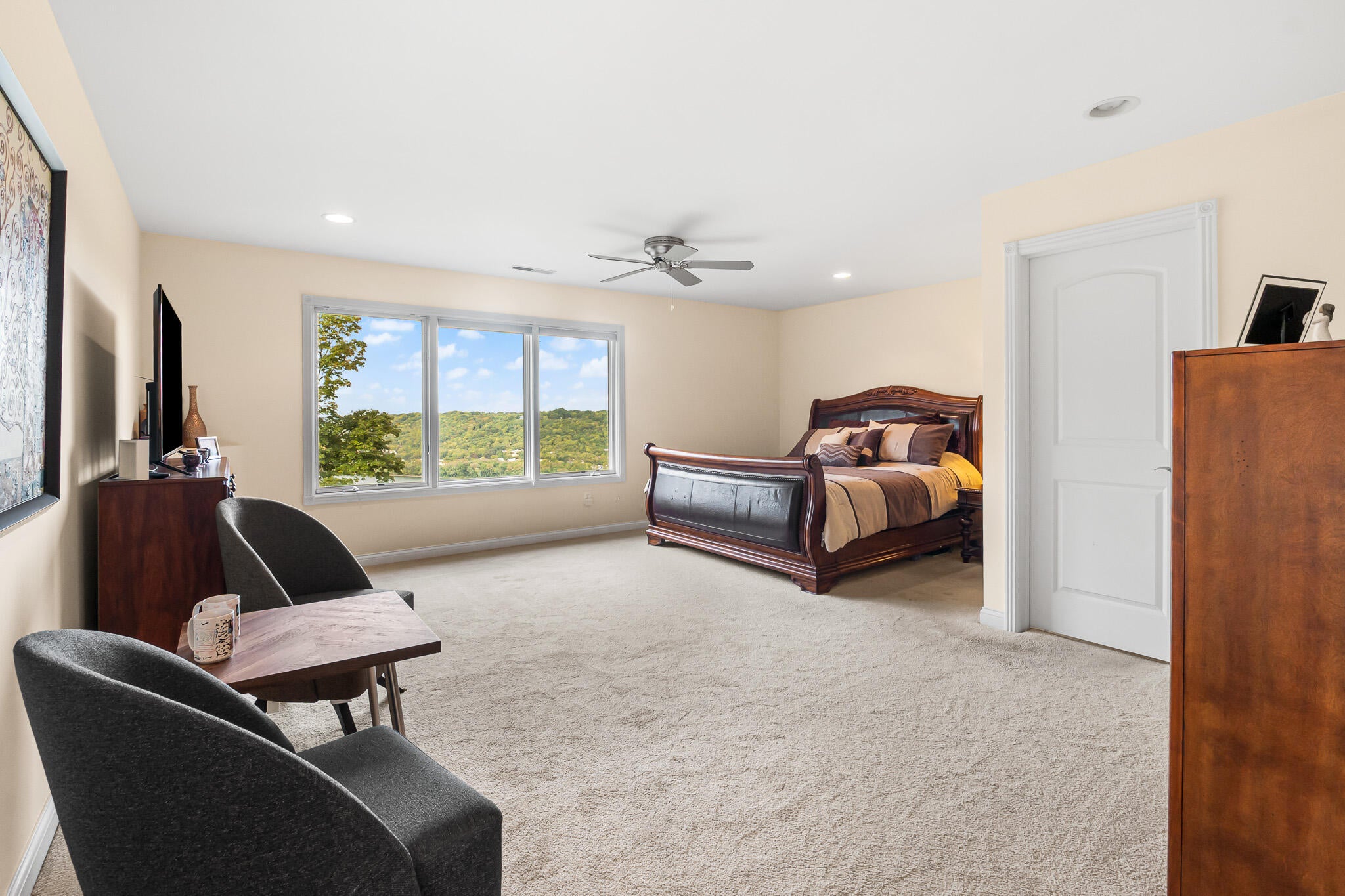 Villa Hills, Kentucky, 41017, United States, 5 Bedrooms Bedrooms, ,8 BathroomsBathrooms,Residential,Active,2002604