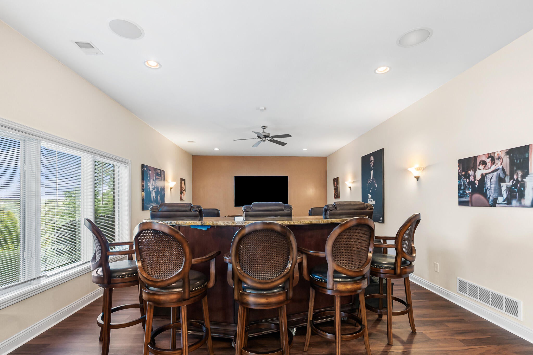 Villa Hills, Kentucky, 41017, United States, 5 Bedrooms Bedrooms, ,8 BathroomsBathrooms,Residential,Active,2011436