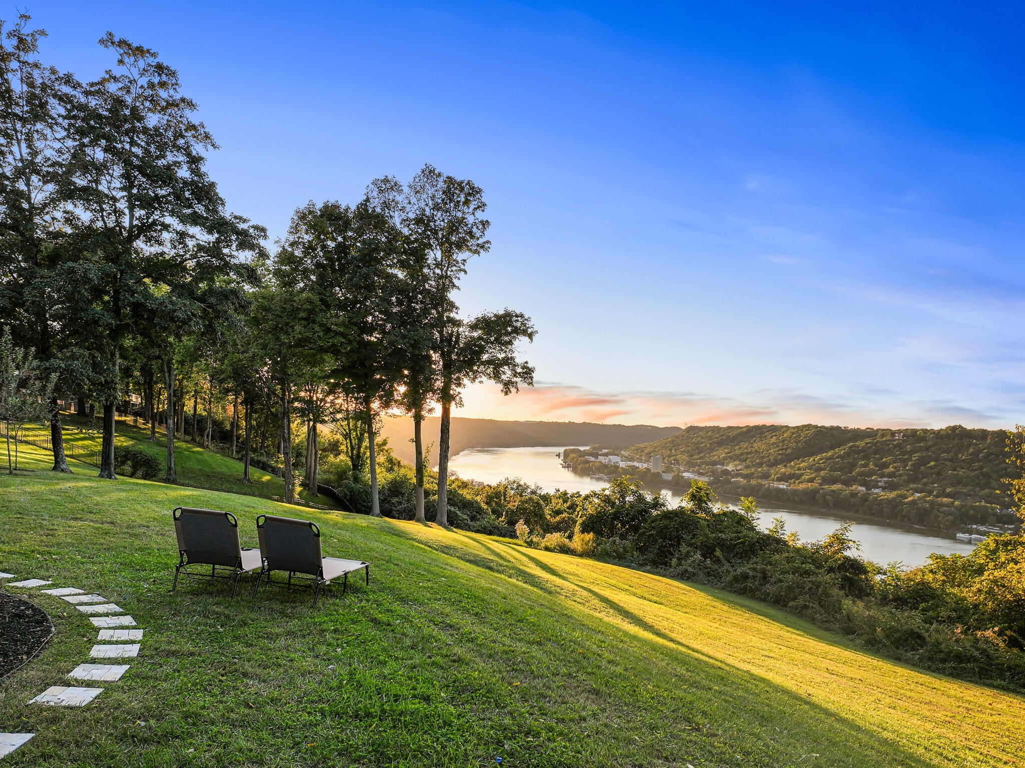 Villa Hills, Kentucky, 41017, United States, 5 Bedrooms Bedrooms, ,8 BathroomsBathrooms,Residential,Active,2011436