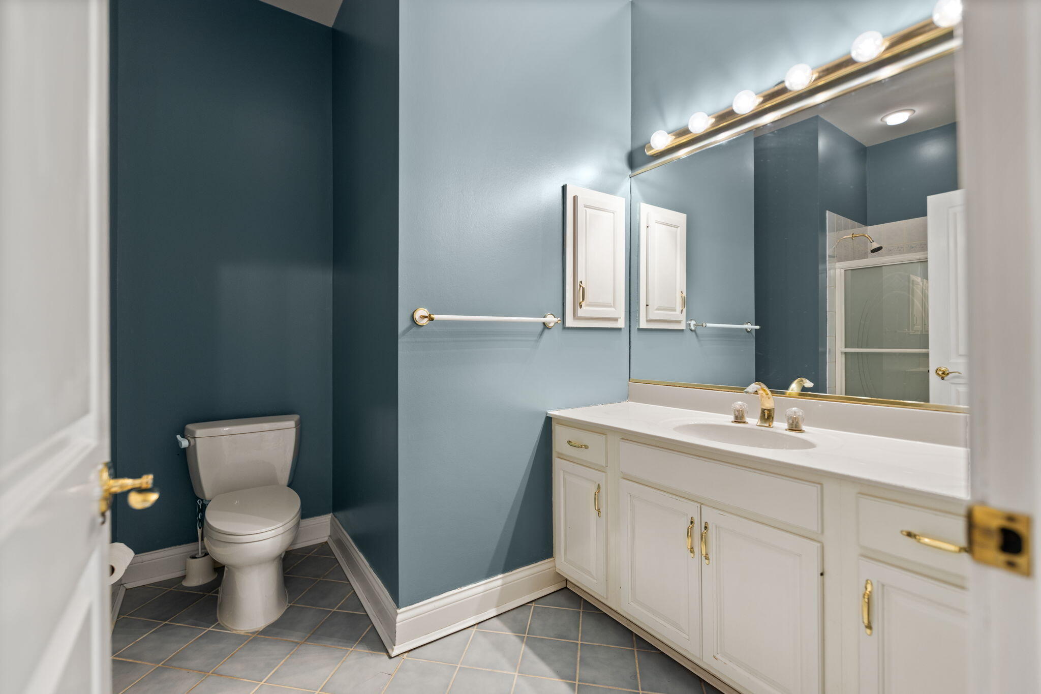 Fort Mitchell, Kentucky, 41017, United States, 6 Bedrooms Bedrooms, ,10 BathroomsBathrooms,Residential,Active,2010907