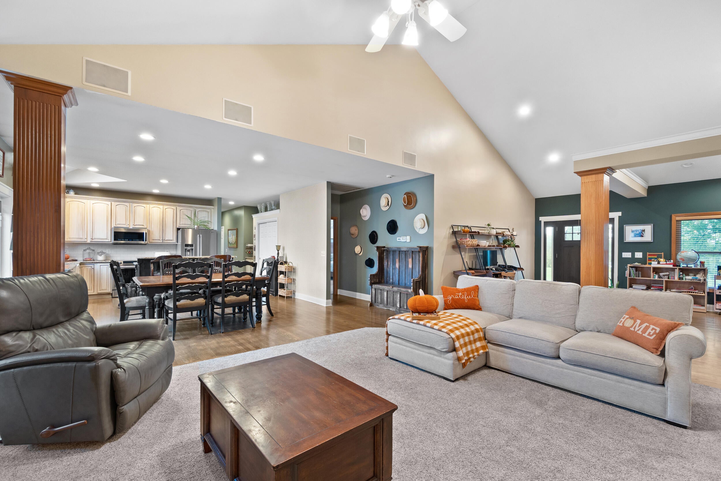 Verona, Kentucky, 41092, United States, 4 Bedrooms Bedrooms, ,3 BathroomsBathrooms,Residential,Active,1926912