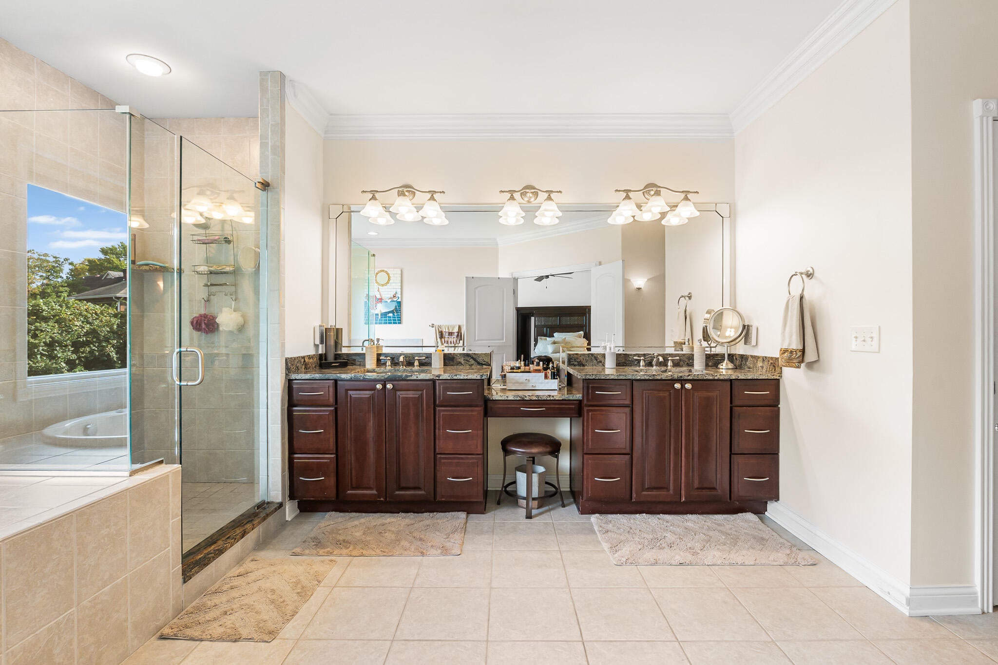 Villa Hills, Kentucky, 41017, United States, 5 Bedrooms Bedrooms, ,8 BathroomsBathrooms,Residential,Active,2002604