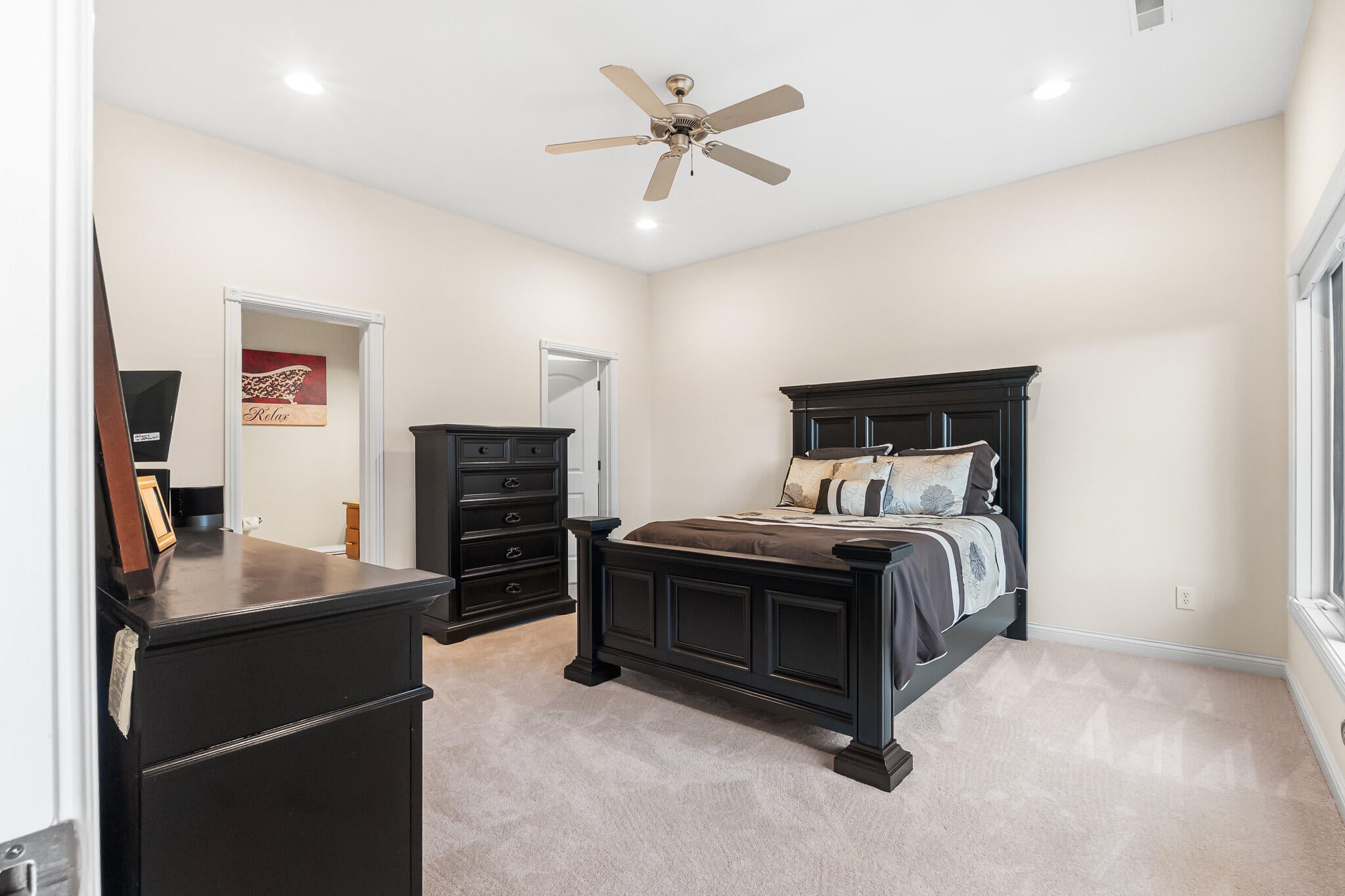 Villa Hills, Kentucky, 41017, United States, 5 Bedrooms Bedrooms, ,8 BathroomsBathrooms,Residential,Active,2002604