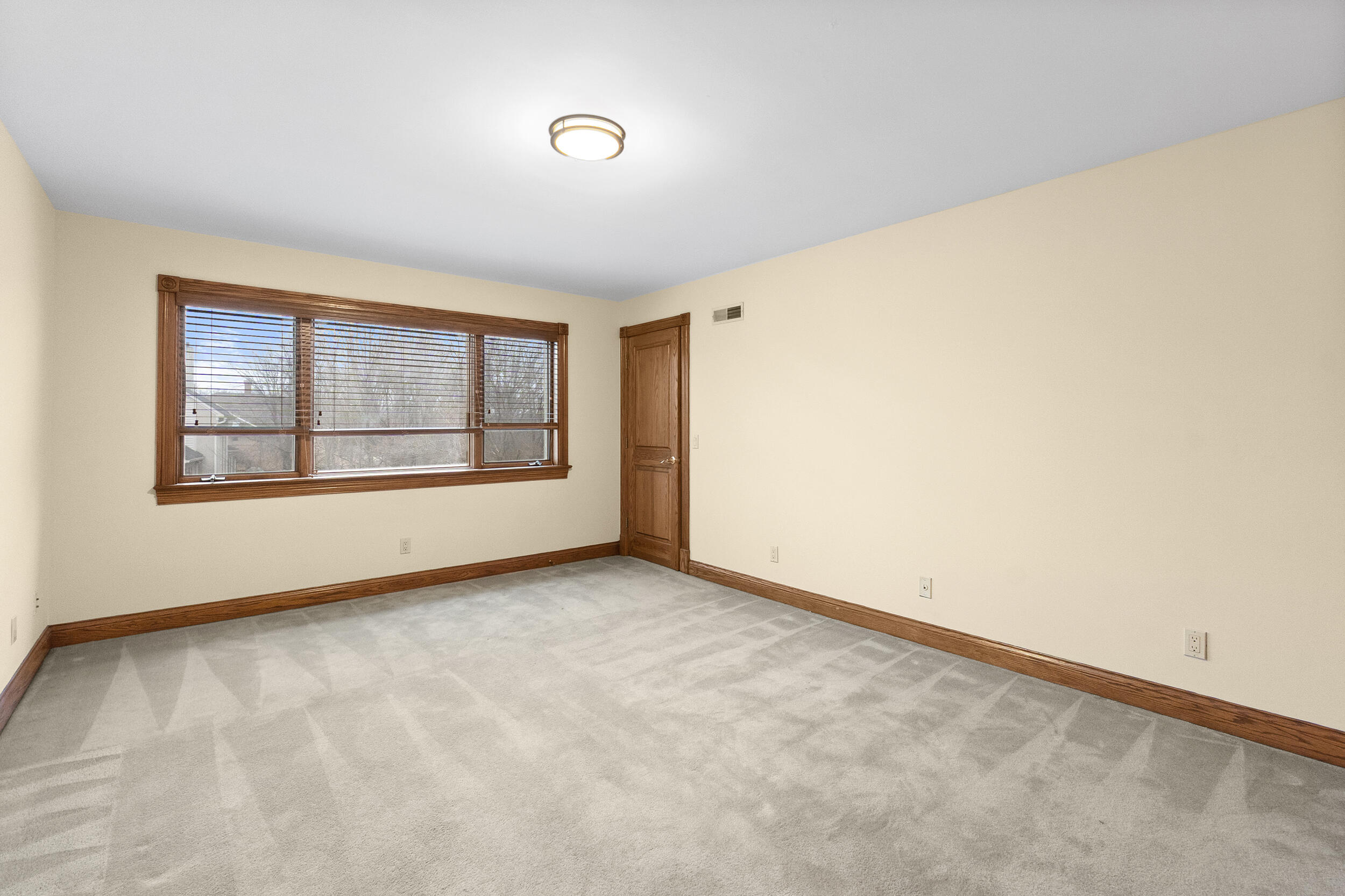 Fort Mitchell, Kentucky, 41017, United States, 6 Bedrooms Bedrooms, ,10 BathroomsBathrooms,Residential,Active,2010907