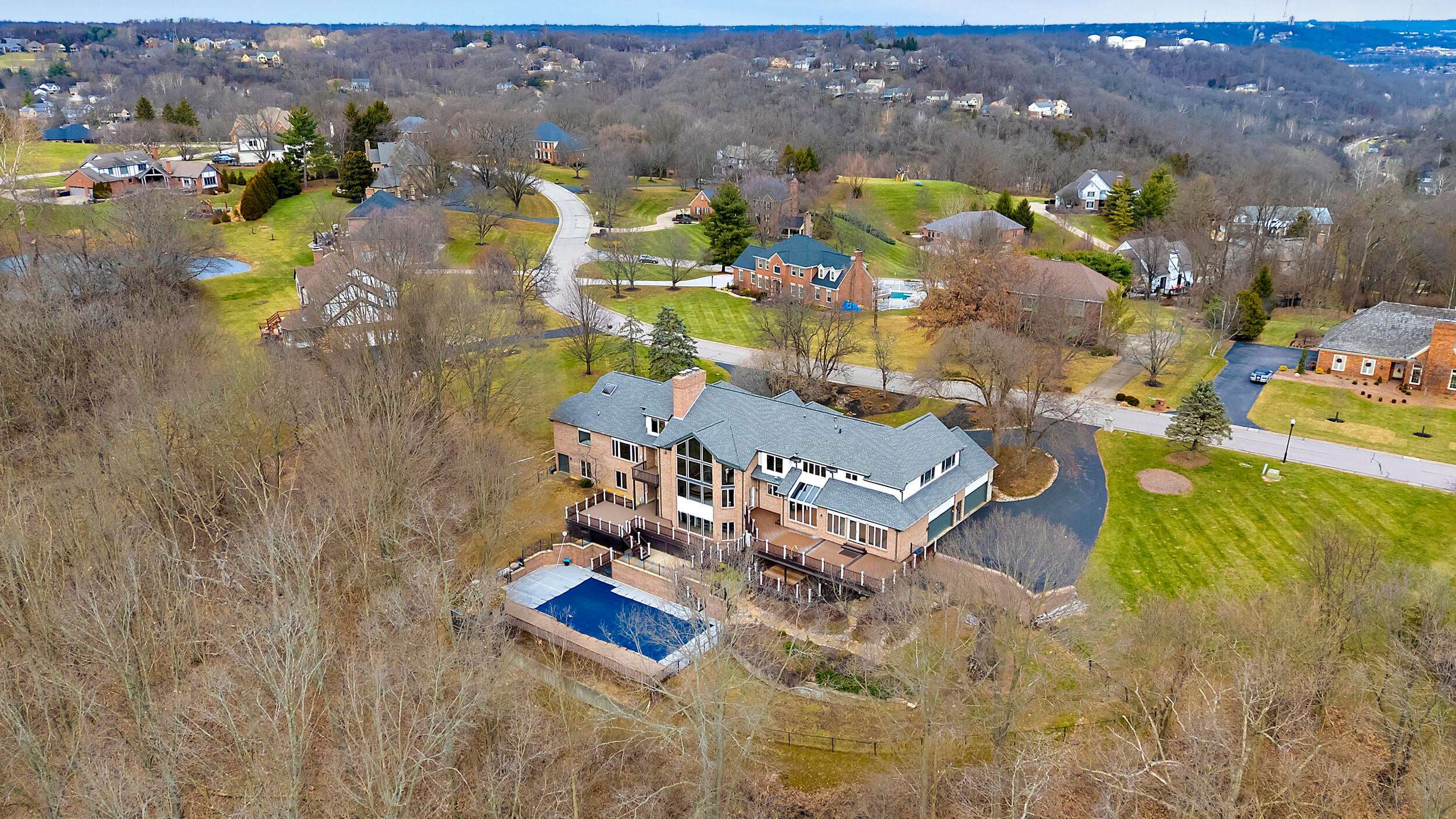 Fort Mitchell, Kentucky, 41017, United States, 6 Bedrooms Bedrooms, ,10 BathroomsBathrooms,Residential,Active,2010907