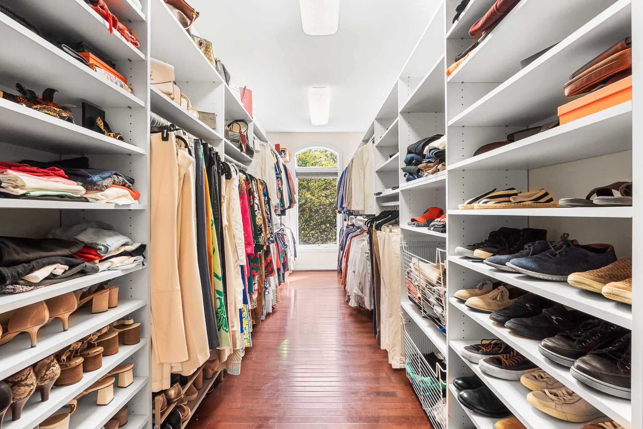 Villa Hills, Kentucky, 41017, United States, 5 Bedrooms Bedrooms, ,8 BathroomsBathrooms,Residential,Active,2002604