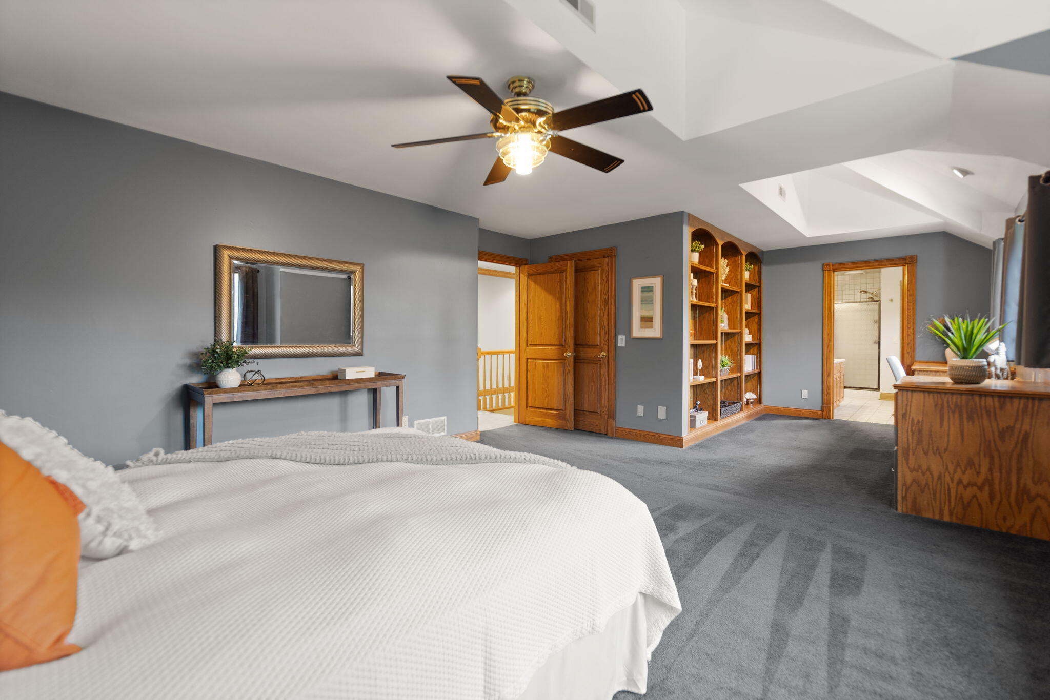 Fort Mitchell, Kentucky, 41017, United States, 6 Bedrooms Bedrooms, ,10 BathroomsBathrooms,Residential,Active,2010907