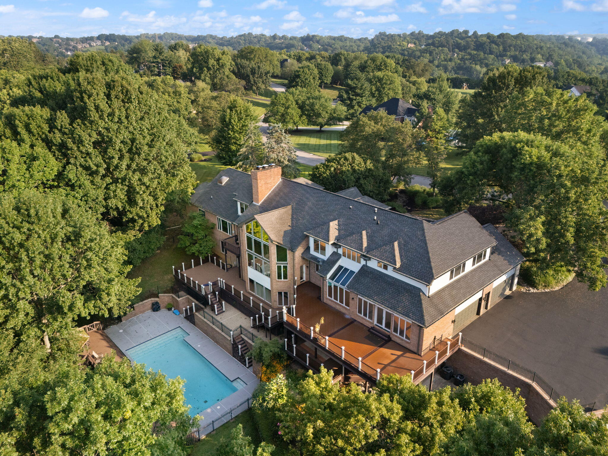 Fort Mitchell, Kentucky, 41017, United States, 6 Bedrooms Bedrooms, ,10 BathroomsBathrooms,Residential,Active,2010907