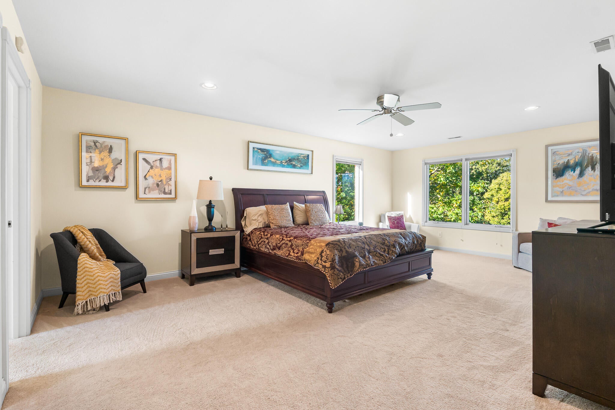 Villa Hills, Kentucky, 41017, United States, 5 Bedrooms Bedrooms, ,8 BathroomsBathrooms,Residential,Active,2011436