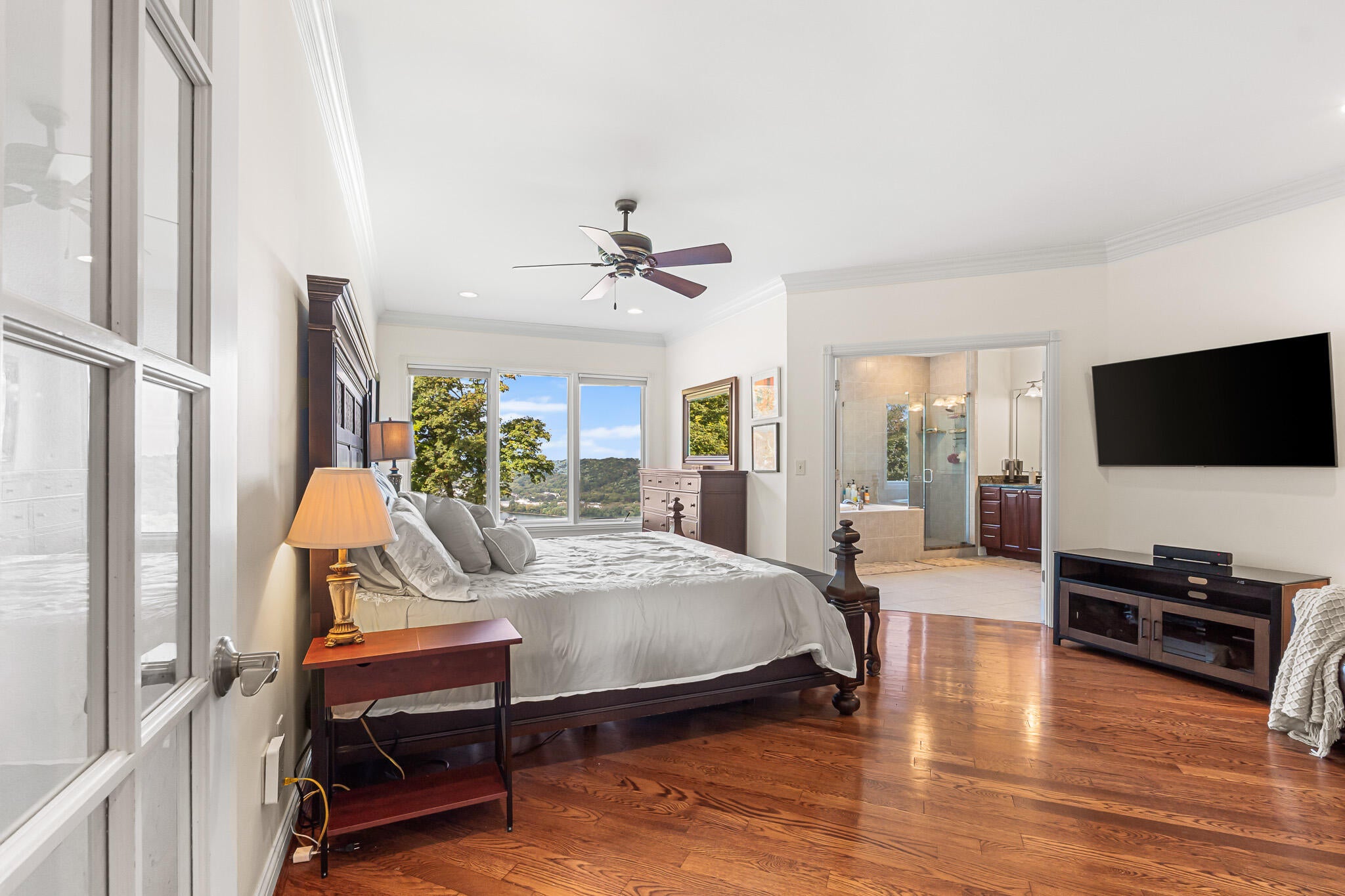 Villa Hills, Kentucky, 41017, United States, 5 Bedrooms Bedrooms, ,8 BathroomsBathrooms,Residential,Active,2011436