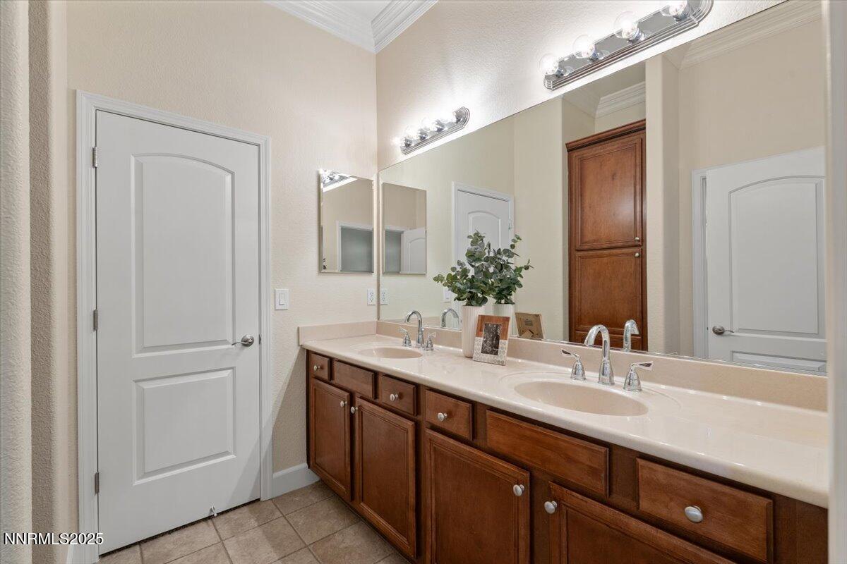 Sparks, Nevada, 89441, United States, 5 Bedrooms Bedrooms, ,4 BathroomsBathrooms,Residential,Active,1904747