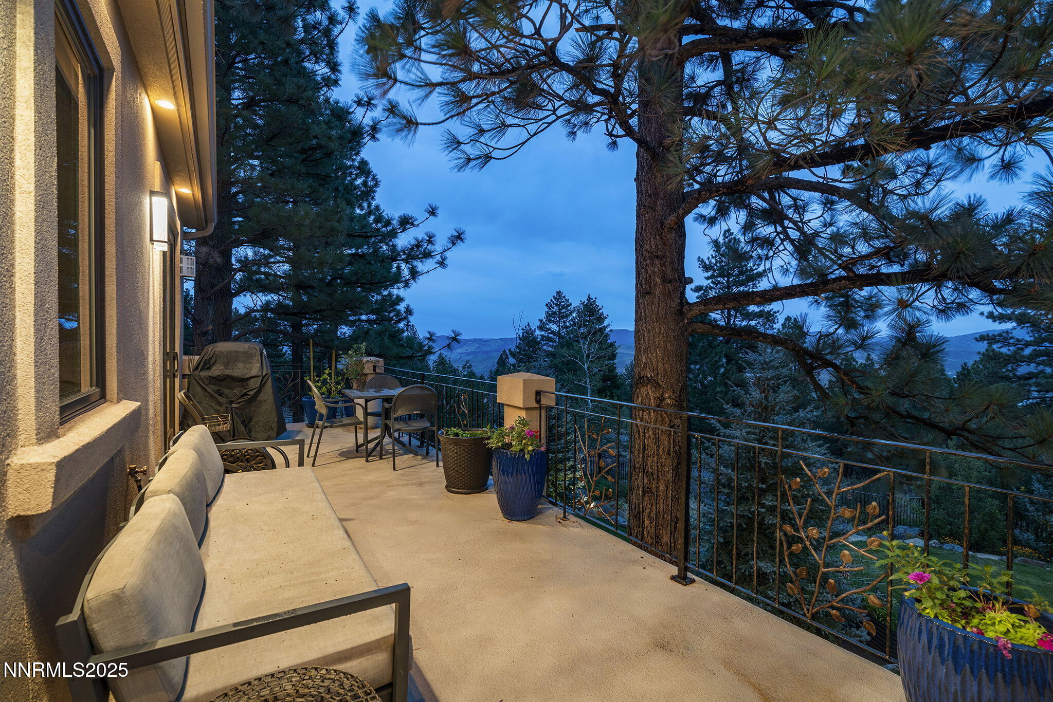 Reno, Nevada, 89511, United States, 4 Bedrooms Bedrooms, ,5 BathroomsBathrooms,Residential,Active,1929458