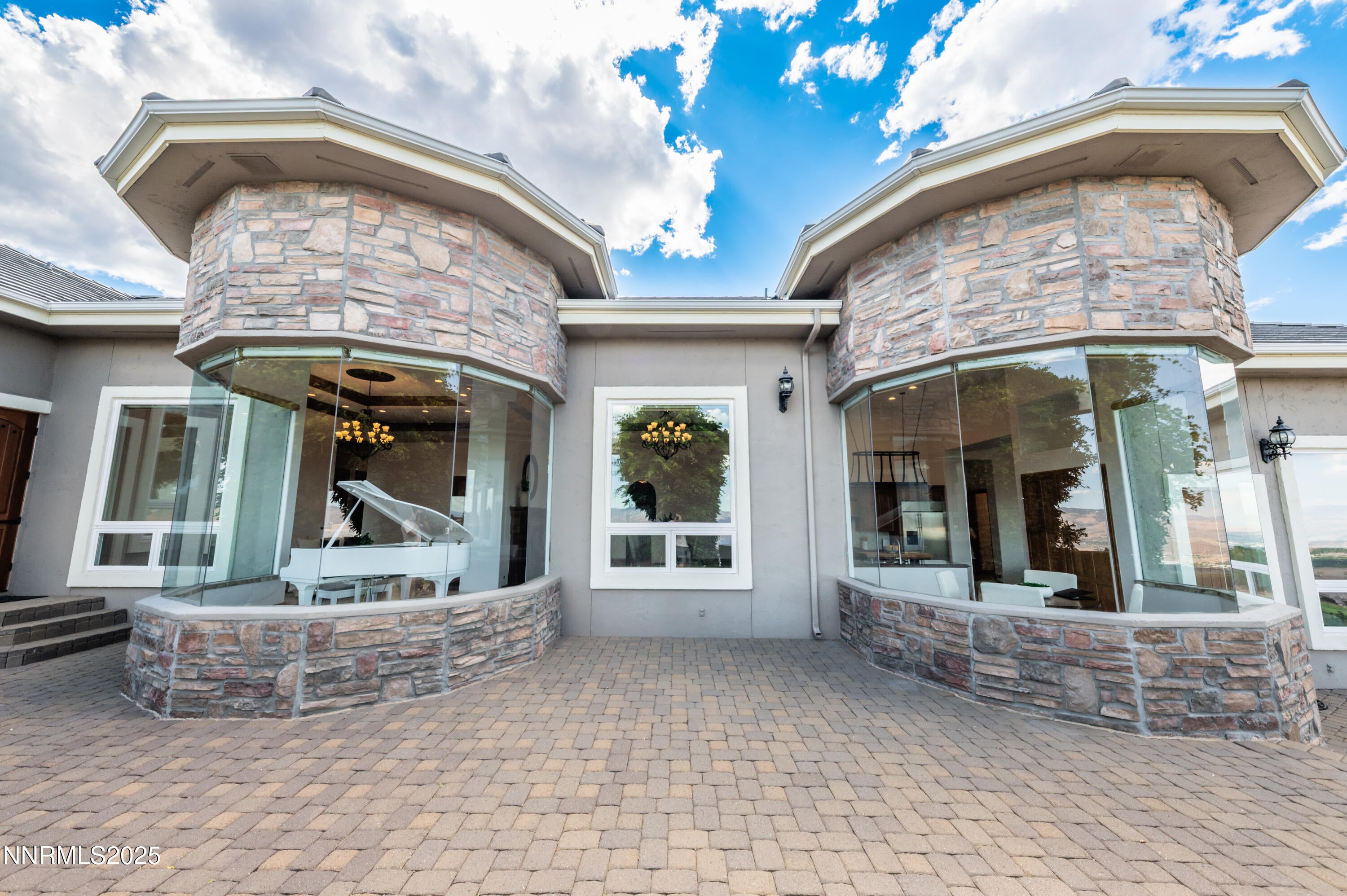 Reno, Nevada, 89511, United States, 4 Bedrooms Bedrooms, ,5 BathroomsBathrooms,Residential,Active,1909076