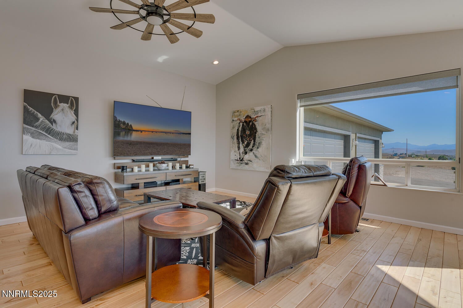 Gardnerville, Nevada, 89410, United States, 4 Bedrooms Bedrooms, ,4 BathroomsBathrooms,Residential,Active,1926664