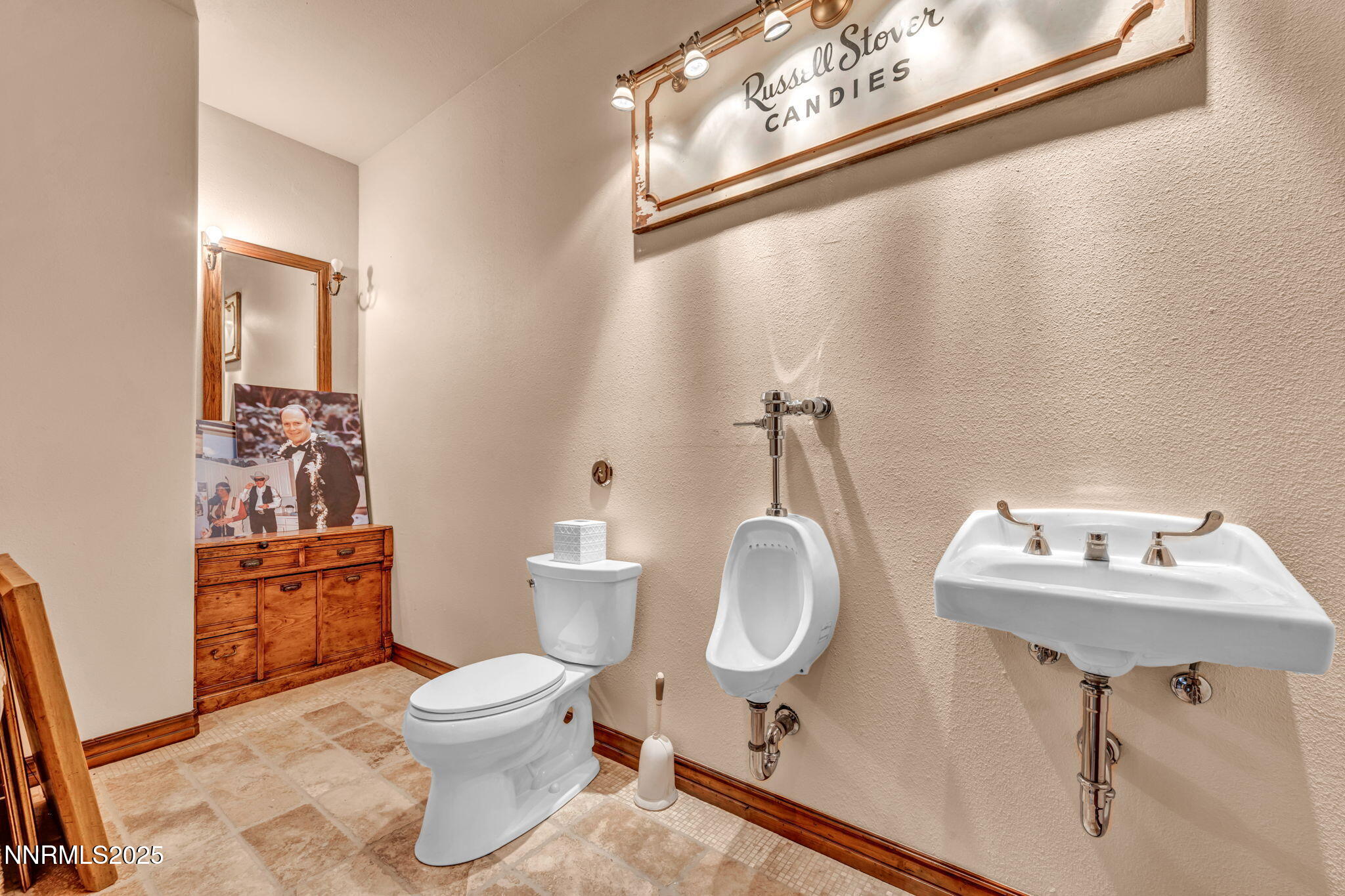 Reno, Nevada, 89511, United States, 4 Bedrooms Bedrooms, ,6 BathroomsBathrooms,Residential,Active,1892618