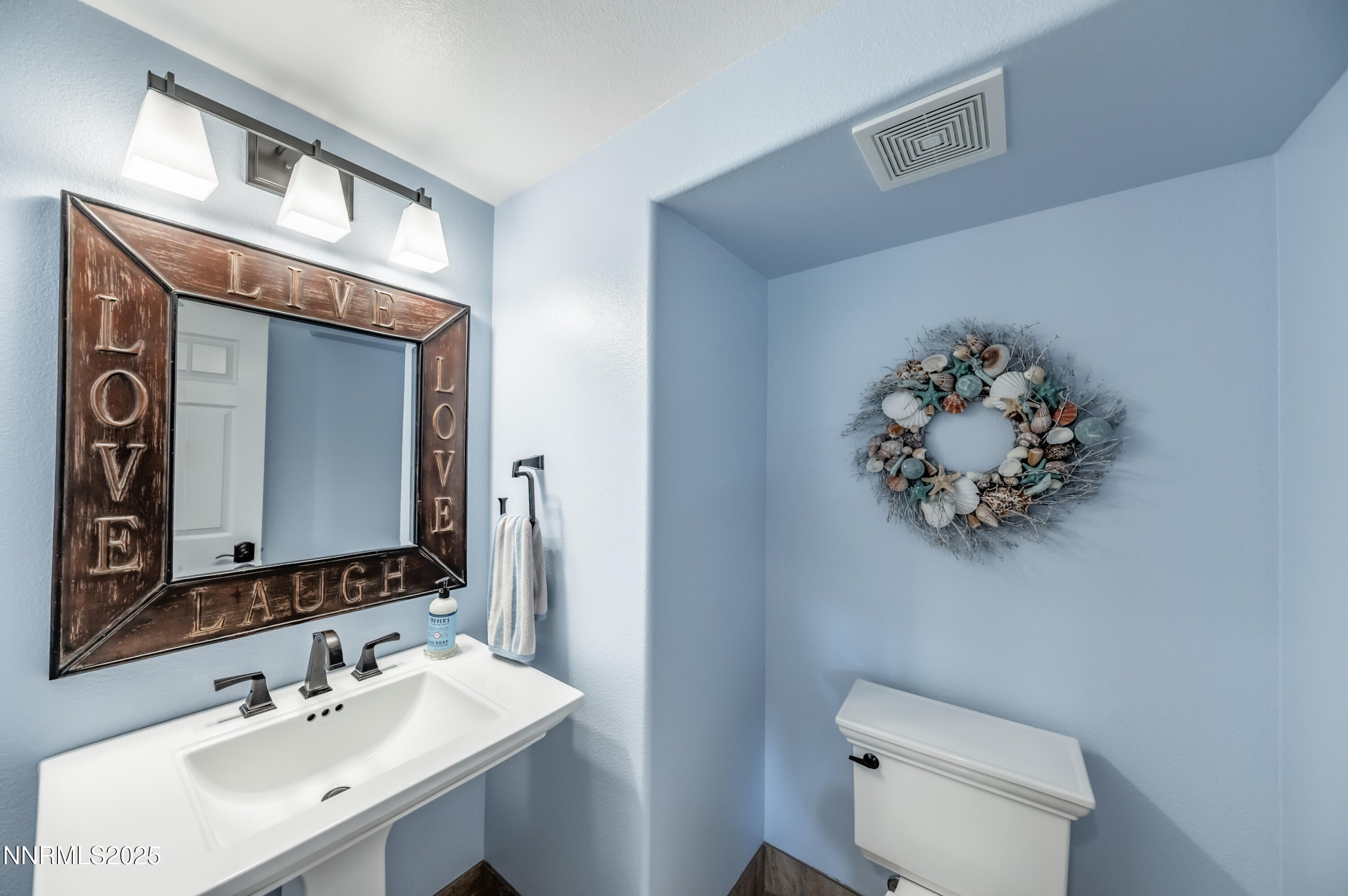 Sparks, Nevada, 89436, United States, 4 Bedrooms Bedrooms, ,4 BathroomsBathrooms,Residential,Active,1909057