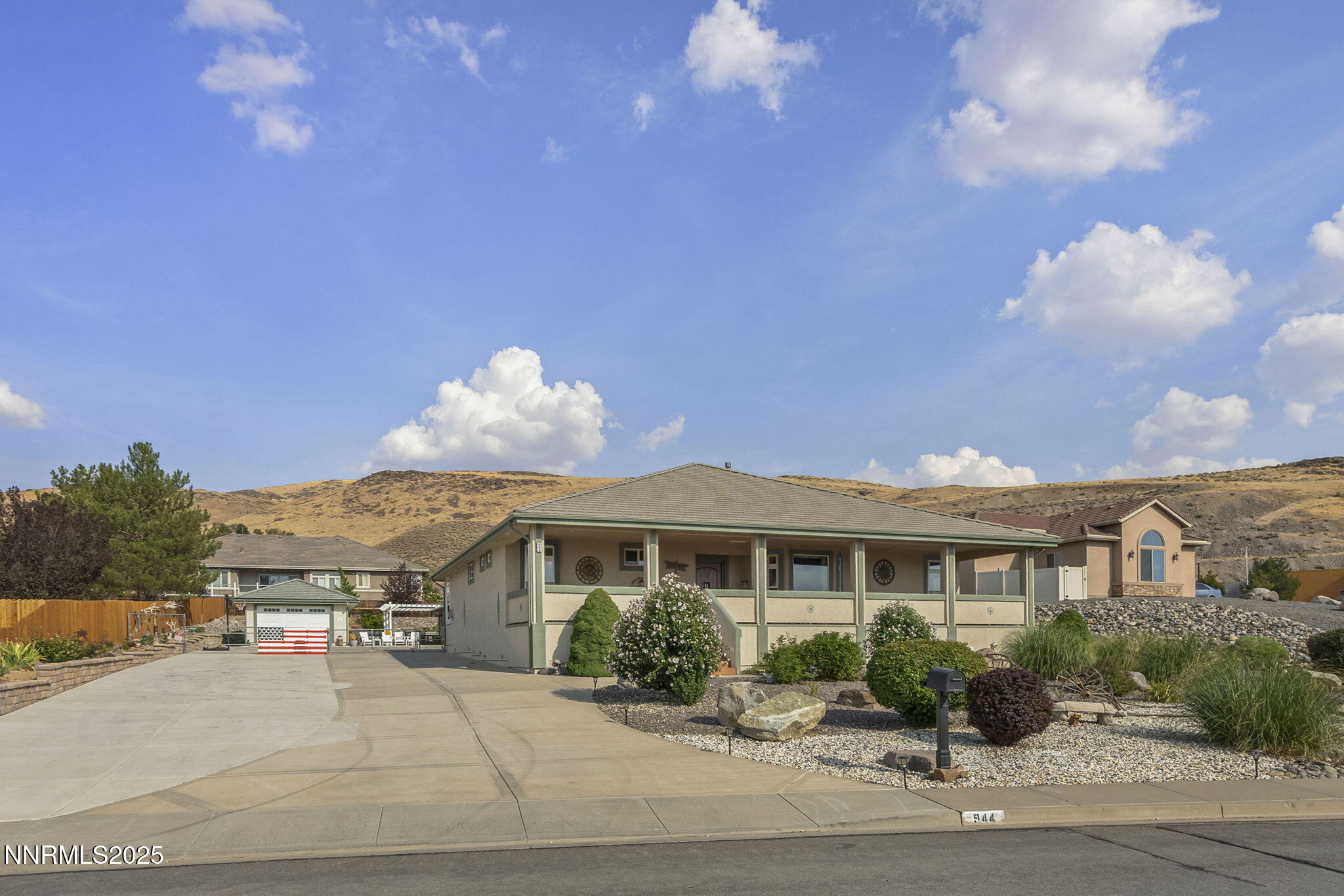 Sparks, Nevada, 89434, United States, 4 Bedrooms Bedrooms, ,4 BathroomsBathrooms,Residential,Active,1936450