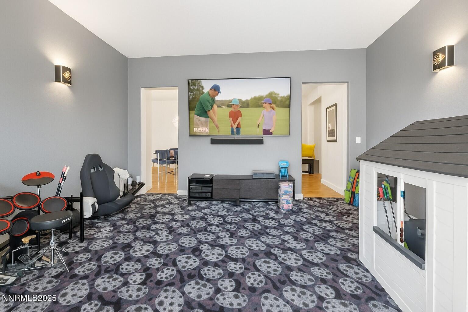 Reno, Nevada, 89511, United States, 5 Bedrooms Bedrooms, ,4 BathroomsBathrooms,Residential,Active,1985857