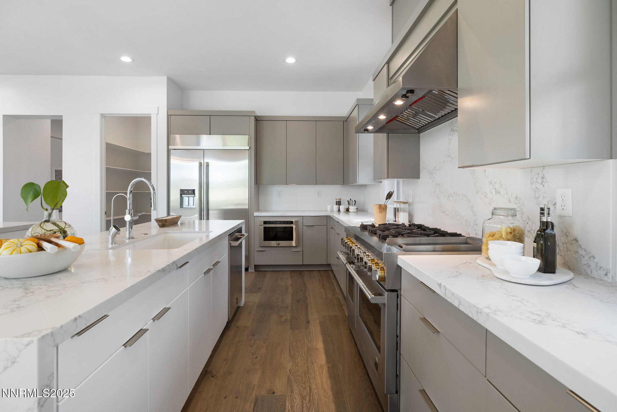 Reno, Nevada, 89511, United States, 5 Bedrooms Bedrooms, ,6 BathroomsBathrooms,Residential,Active,1952287