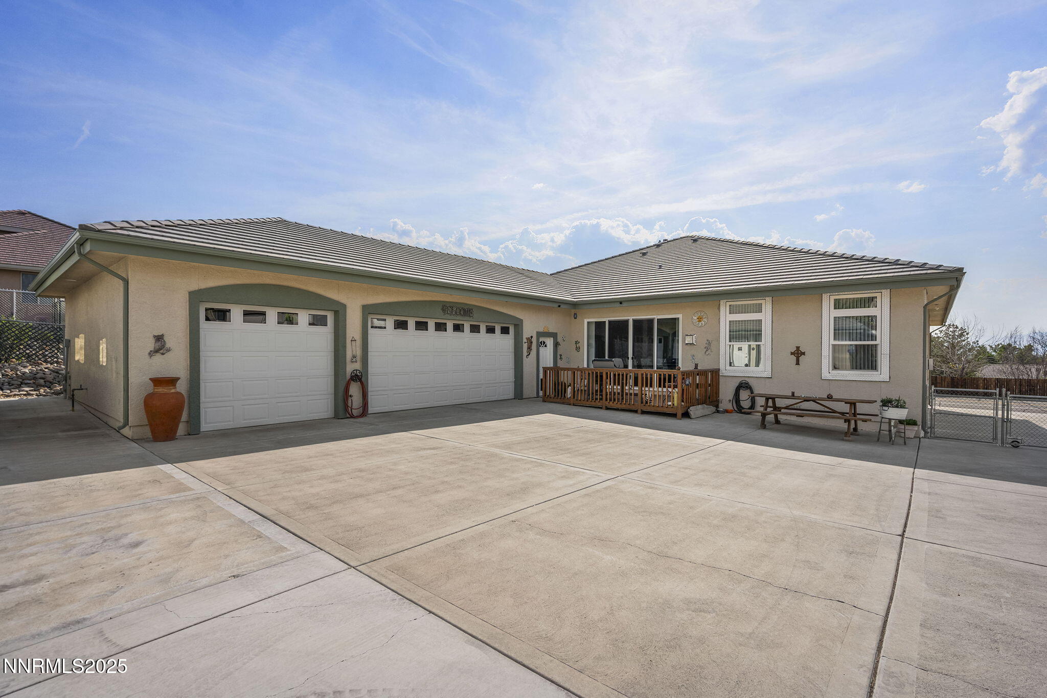 Sparks, Nevada, 89434, United States, 4 Bedrooms Bedrooms, ,4 BathroomsBathrooms,Residential,Active,1936450