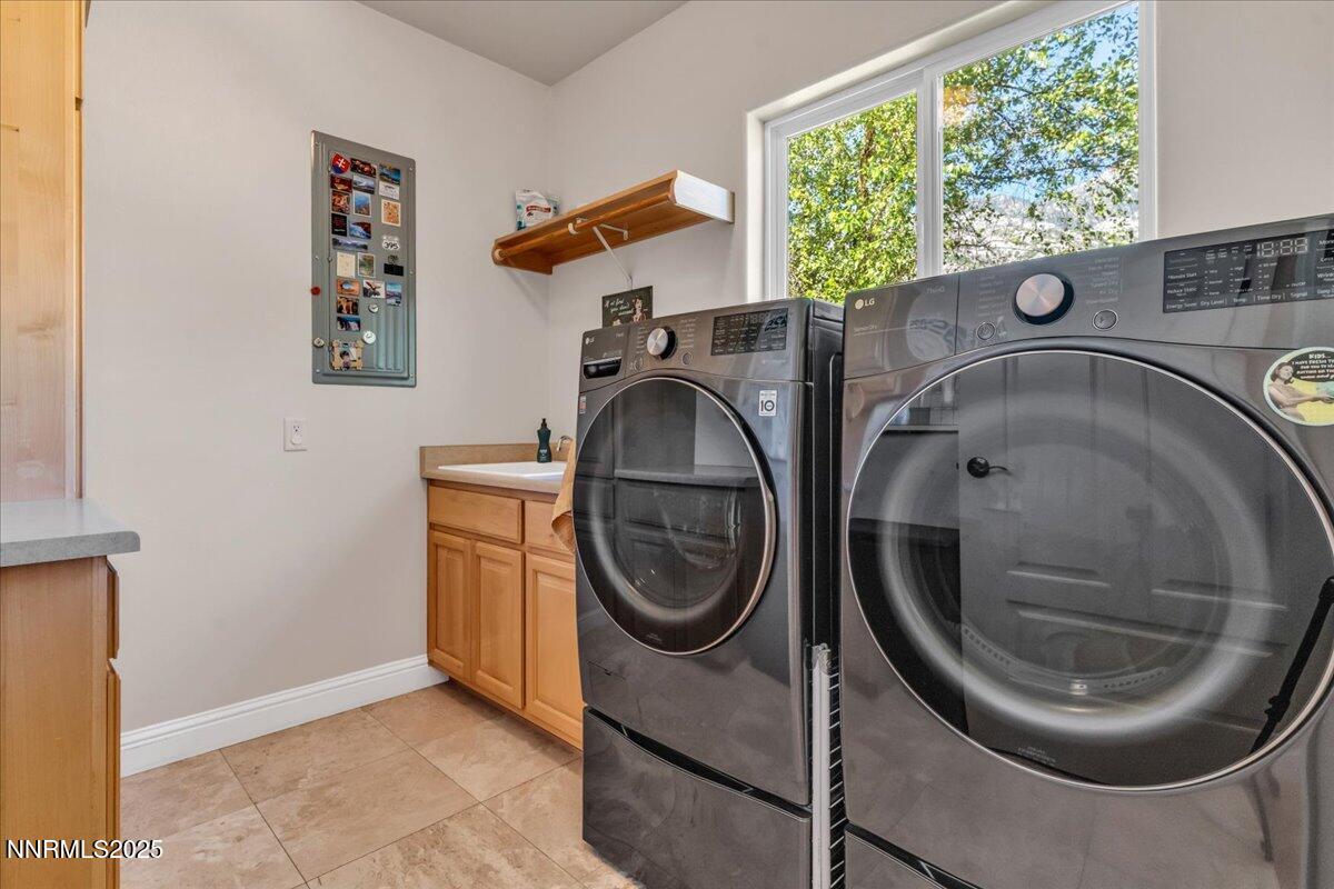 Gardnerville, Nevada, 89460, United States, 3 Bedrooms Bedrooms, ,3 BathroomsBathrooms,Residential,Active,1899219