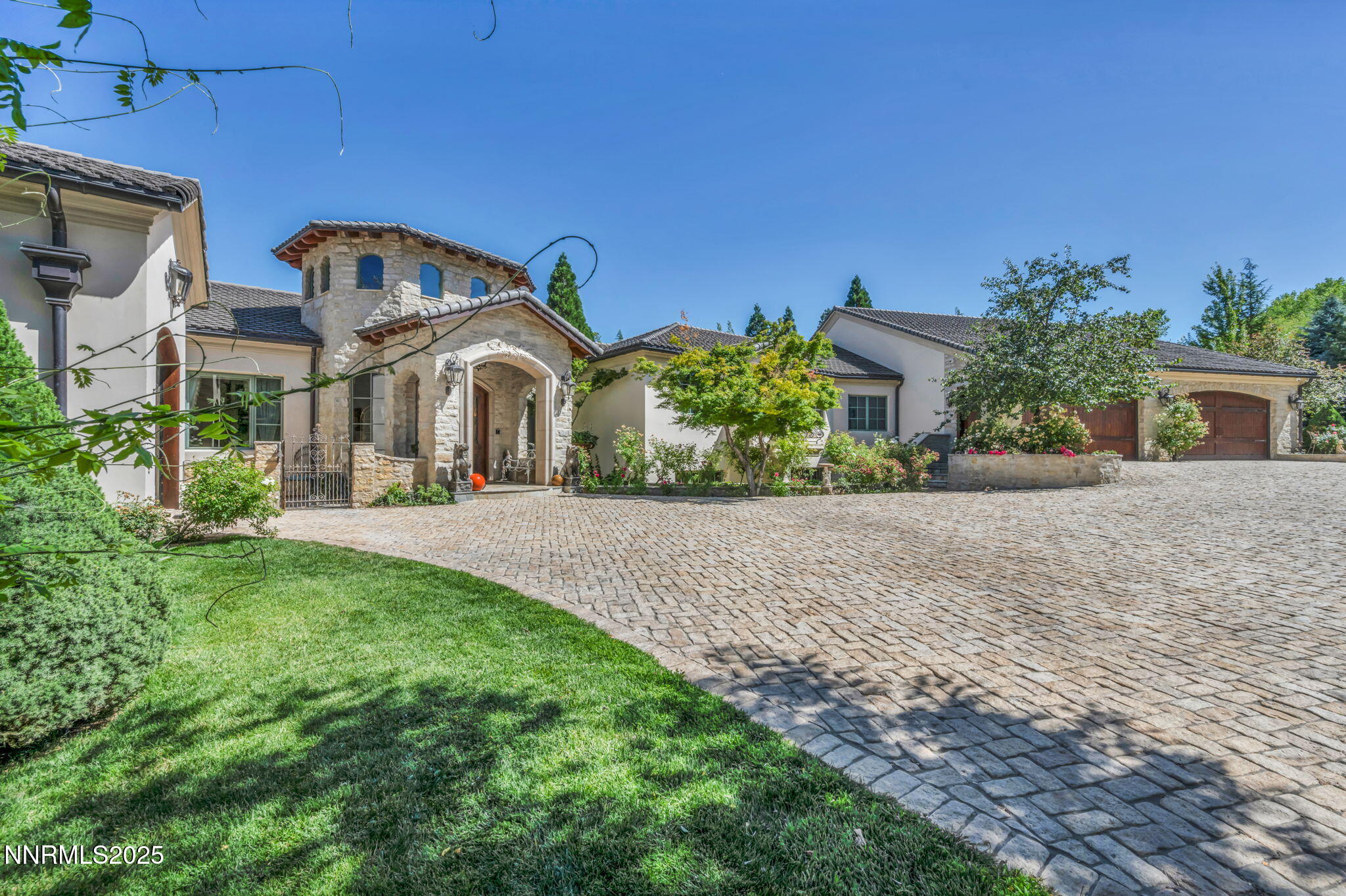 Reno, Nevada, 89511, United States, 4 Bedrooms Bedrooms, ,6 BathroomsBathrooms,Residential,Active,1892618