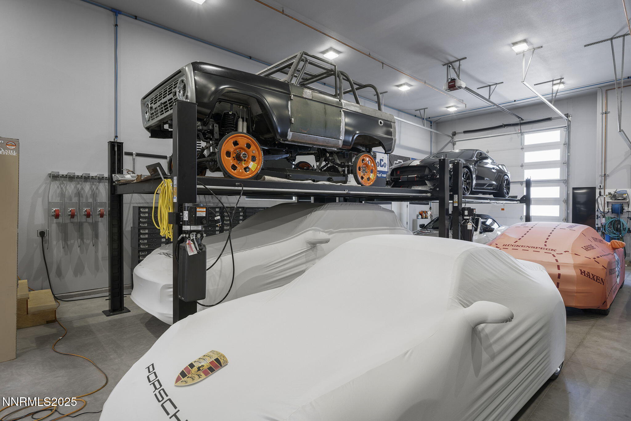 Sparks, Nevada, 89436, United States, 5 Bedrooms Bedrooms, ,4 BathroomsBathrooms,Residential,Active,1942357