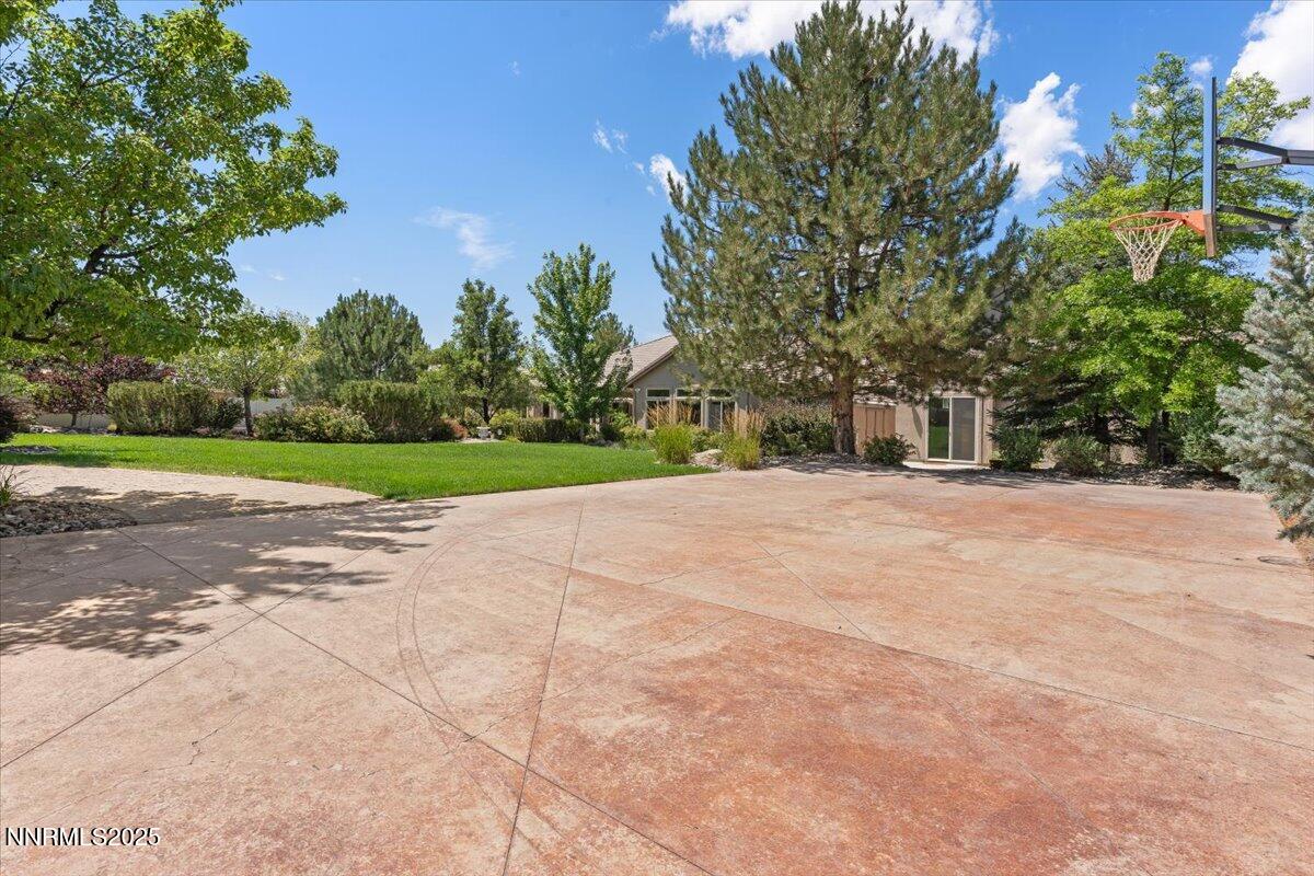 Sparks, Nevada, 89441, United States, 5 Bedrooms Bedrooms, ,4 BathroomsBathrooms,Residential,Active,1904747