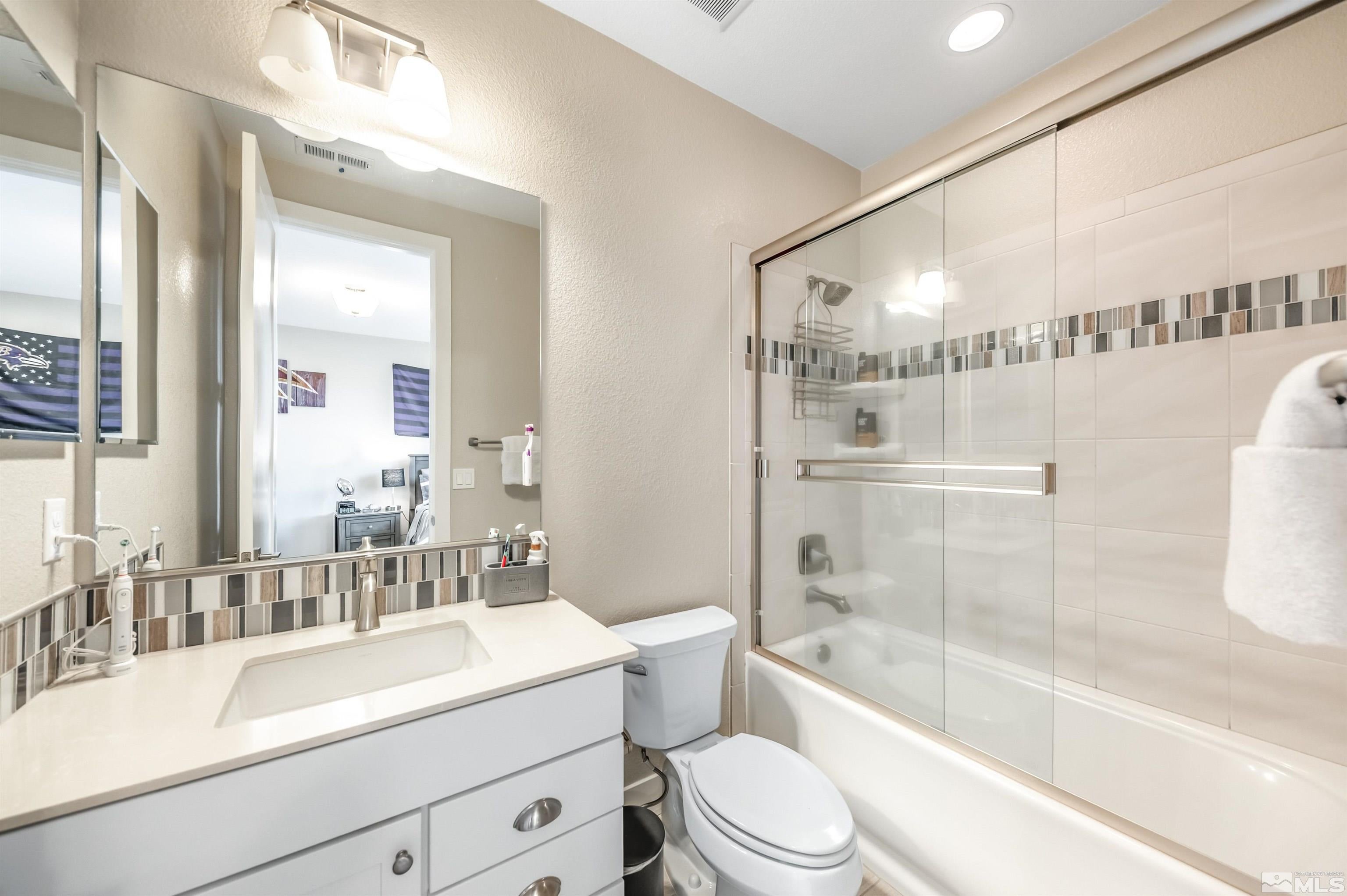 Reno, Nevada, 89511, United States, 5 Bedrooms Bedrooms, ,6 BathroomsBathrooms,Residential,Active,1781522