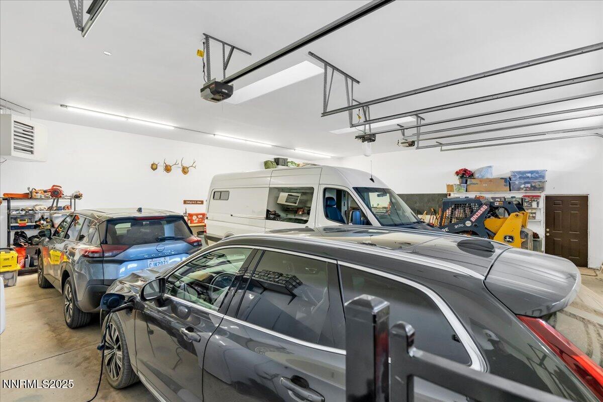 Reno, Nevada, 89521, United States, 5 Bedrooms Bedrooms, ,5 BathroomsBathrooms,Residential,Active,1894204