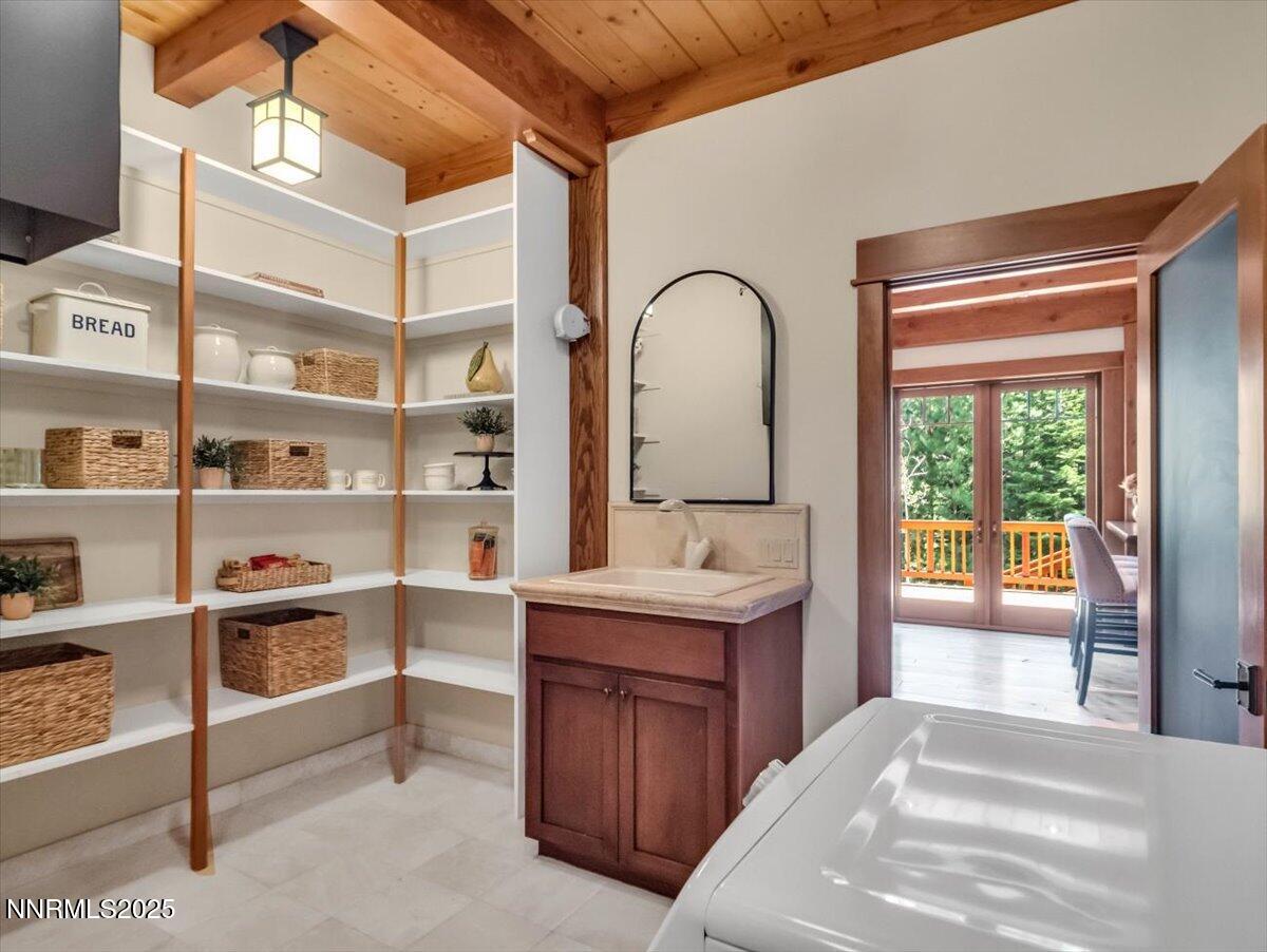 Gardnerville, Nevada, 89460, United States, 5 Bedrooms Bedrooms, ,7 BathroomsBathrooms,Residential,Active,1941107