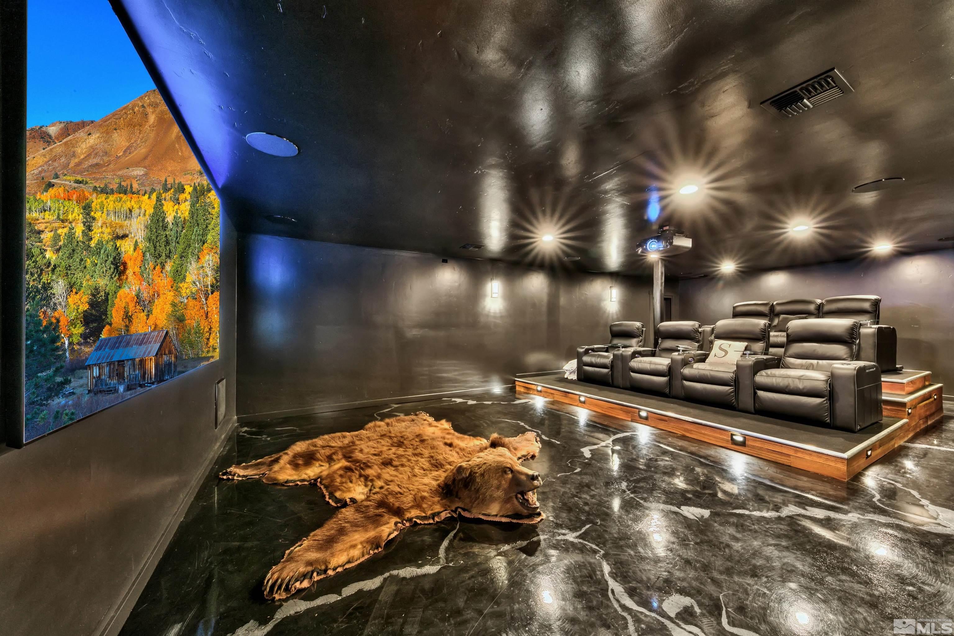 Gardnerville, Nevada, 89460, United States, ,8 BathroomsBathrooms,Residential,Active,1806576