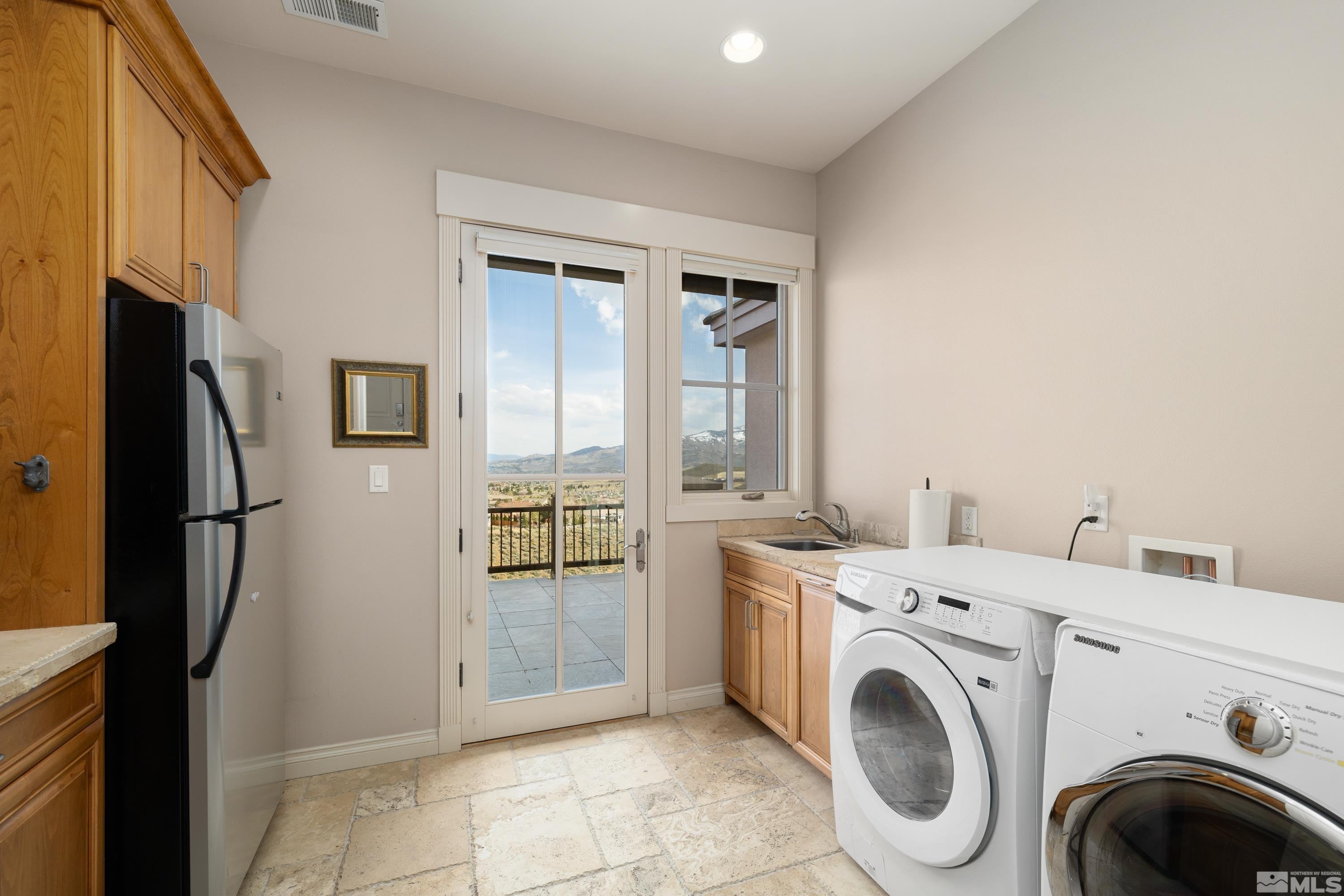Reno, Nevada, 89523, United States, 6 Bedrooms Bedrooms, ,7 BathroomsBathrooms,Residential,Active,1908130