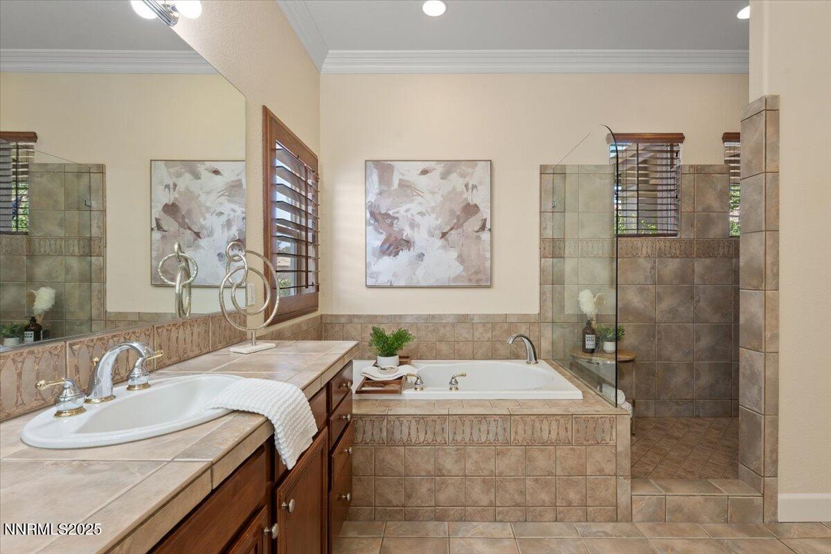 Sparks, Nevada, 89441, United States, 5 Bedrooms Bedrooms, ,4 BathroomsBathrooms,Residential,Active,1904747