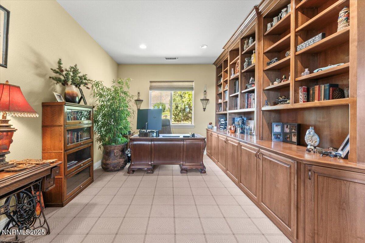 Genoa, Nevada, 89411, United States, 3 Bedrooms Bedrooms, ,3 BathroomsBathrooms,Residential,Active,1893207