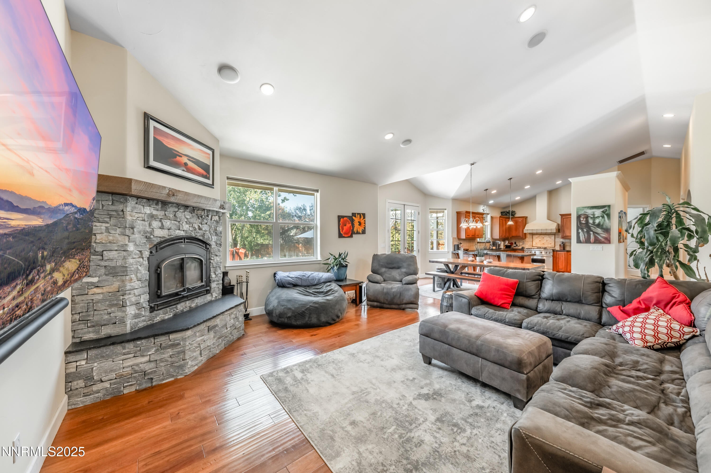 Minden, Nevada, 89423, United States, 4 Bedrooms Bedrooms, ,3 BathroomsBathrooms,Residential,Active,1987210