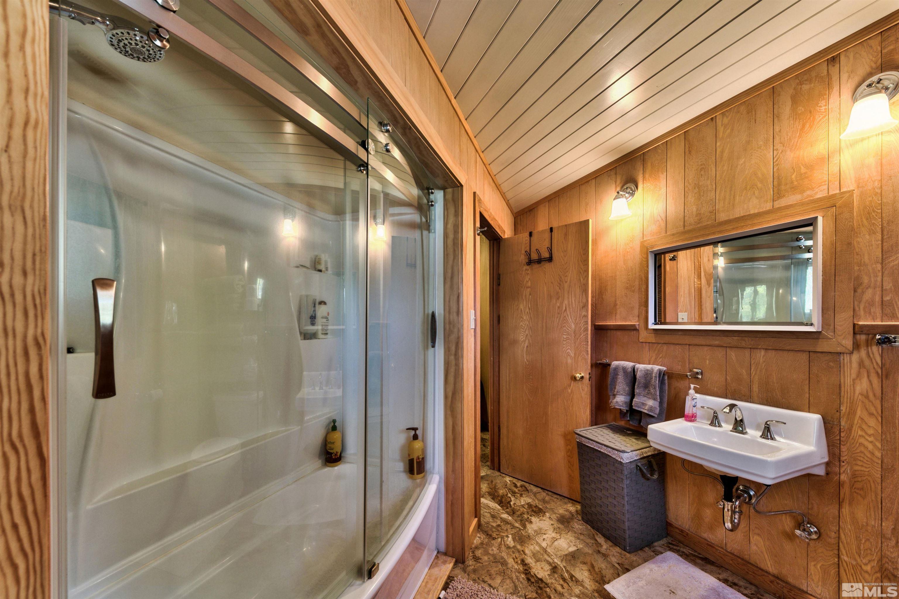 Gardnerville, Nevada, 89460, United States, ,8 BathroomsBathrooms,Residential,Active,1806576