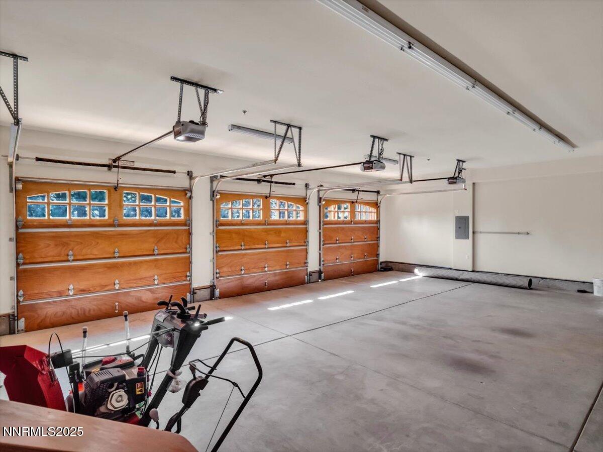 Gardnerville, Nevada, 89460, United States, 5 Bedrooms Bedrooms, ,7 BathroomsBathrooms,Residential,Active,1941107