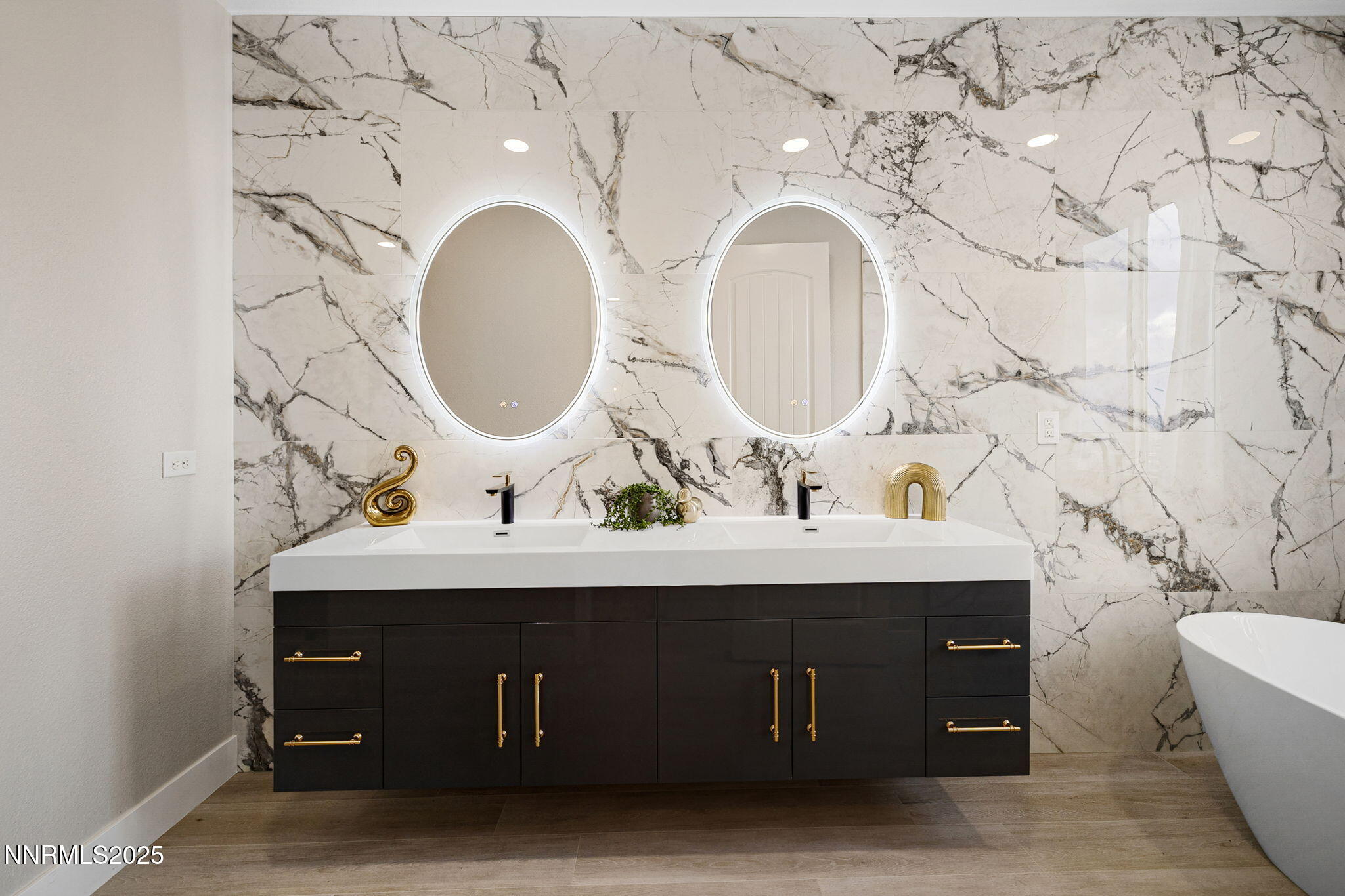 Reno, Nevada, 89512, United States, 5 Bedrooms Bedrooms, ,4 BathroomsBathrooms,Residential,Active,1945309