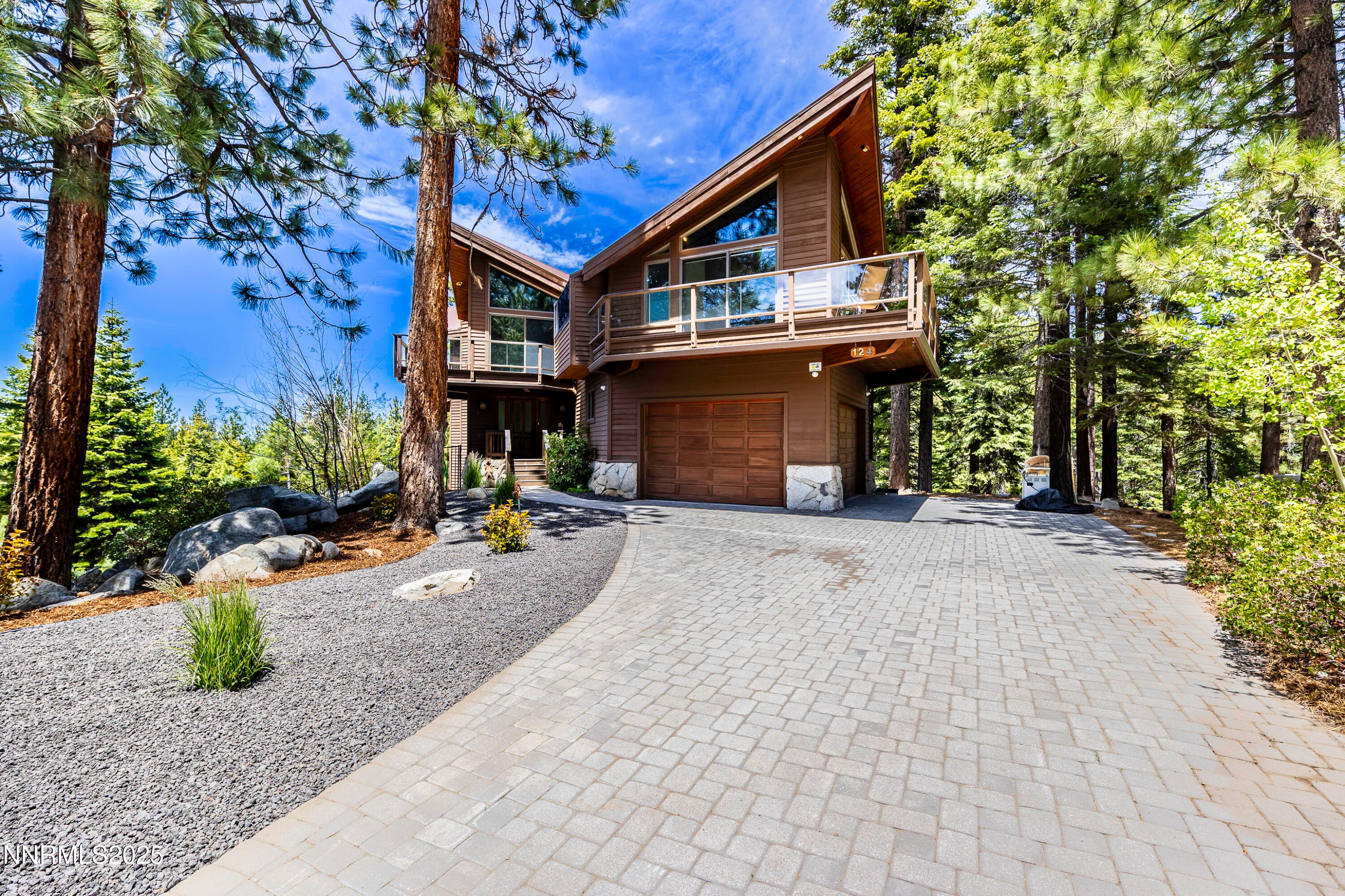 Stateline, Nevada, 89449, United States, 4 Bedrooms Bedrooms, ,5 BathroomsBathrooms,Residential,Active,1824502