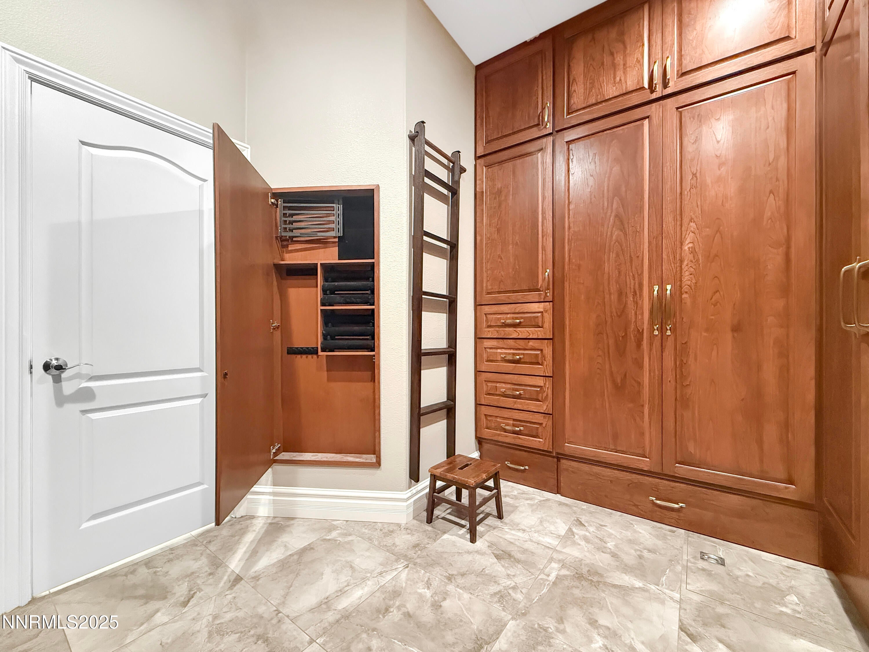 Reno, Nevada, 89511, United States, 4 Bedrooms Bedrooms, ,6 BathroomsBathrooms,Residential,Active,1936686