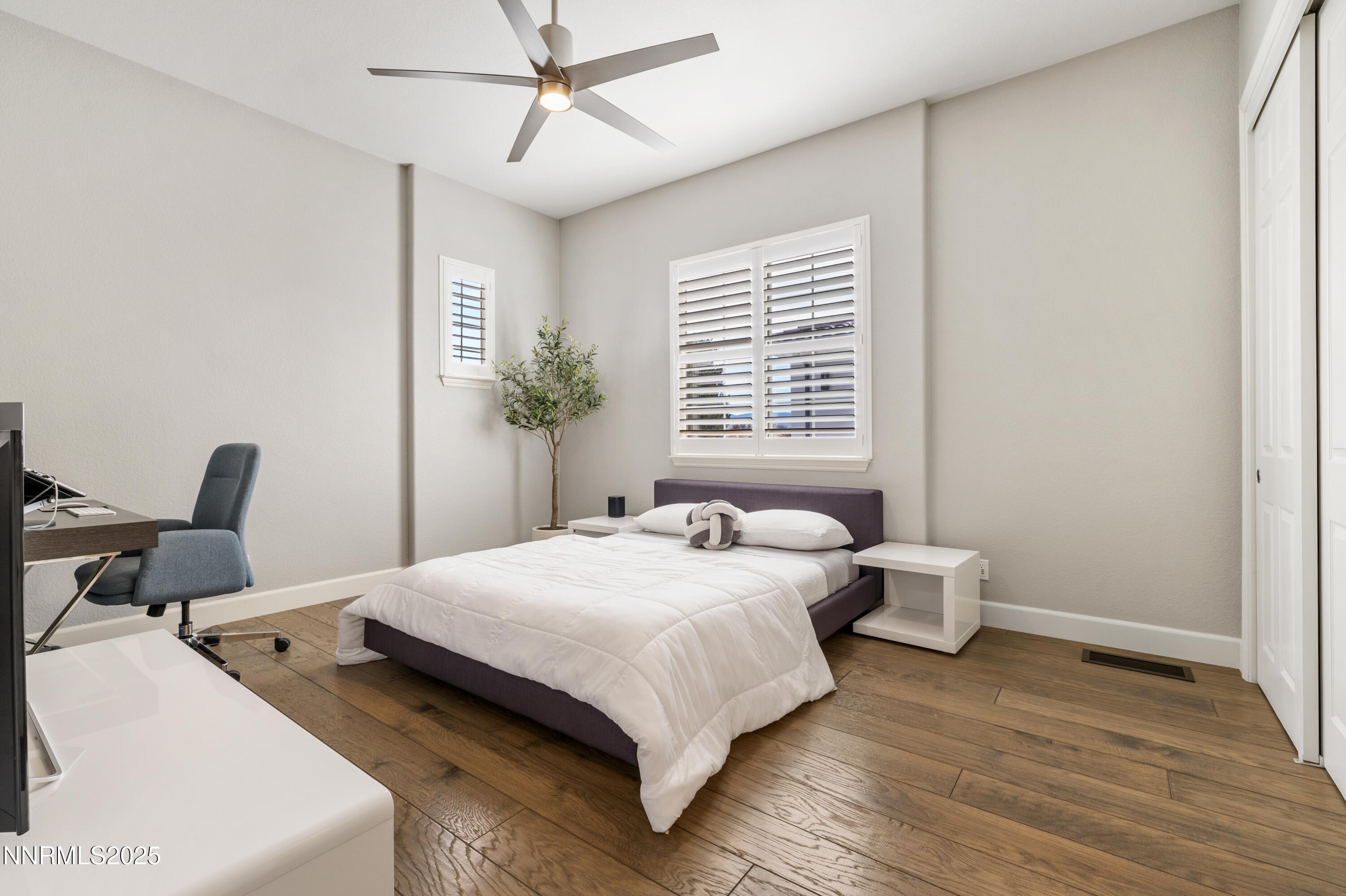 Reno, Nevada, 89511, United States, 5 Bedrooms Bedrooms, ,4 BathroomsBathrooms,Residential,Active,1985857