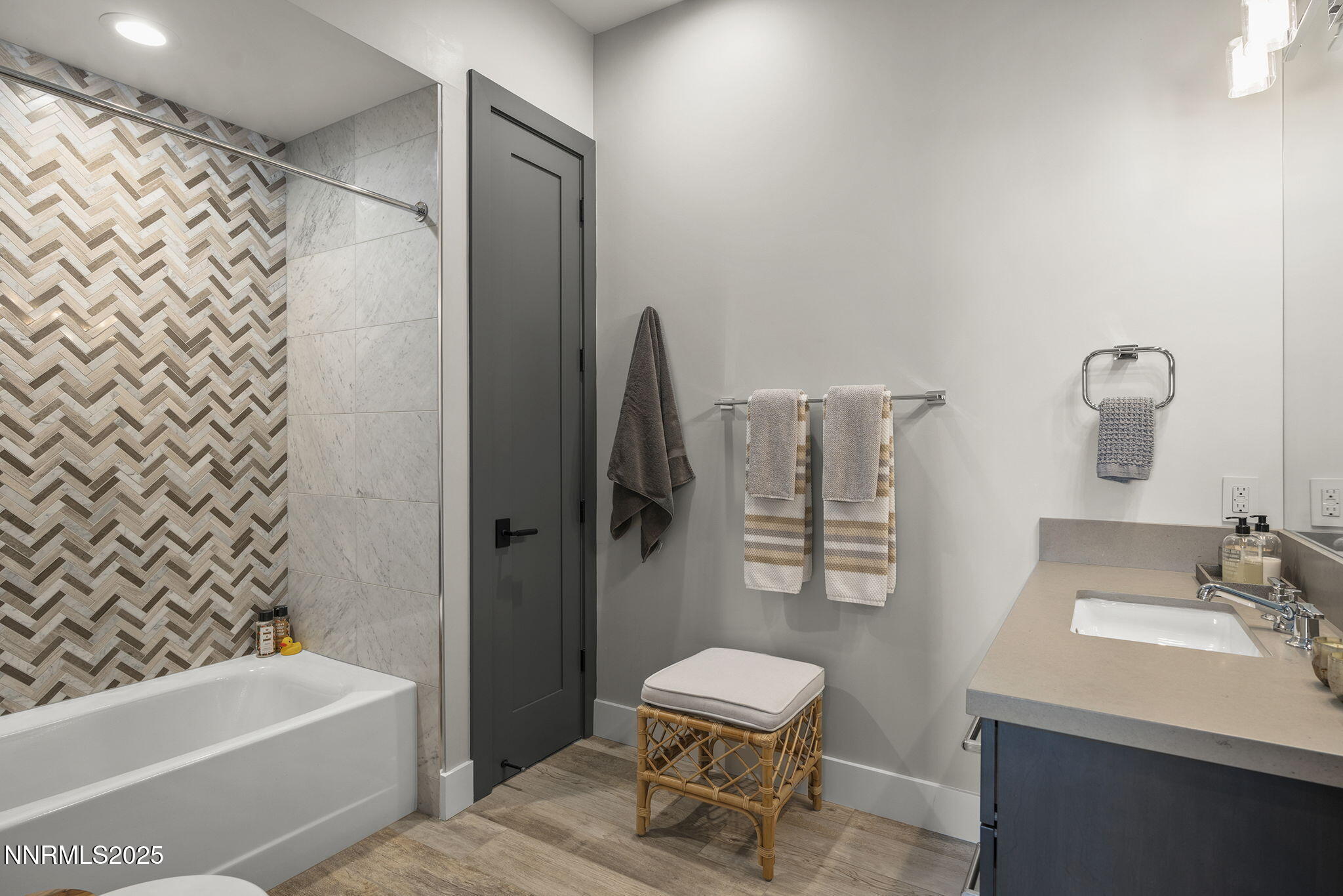 Sparks, Nevada, 89436, United States, 5 Bedrooms Bedrooms, ,4 BathroomsBathrooms,Residential,Active,1942357