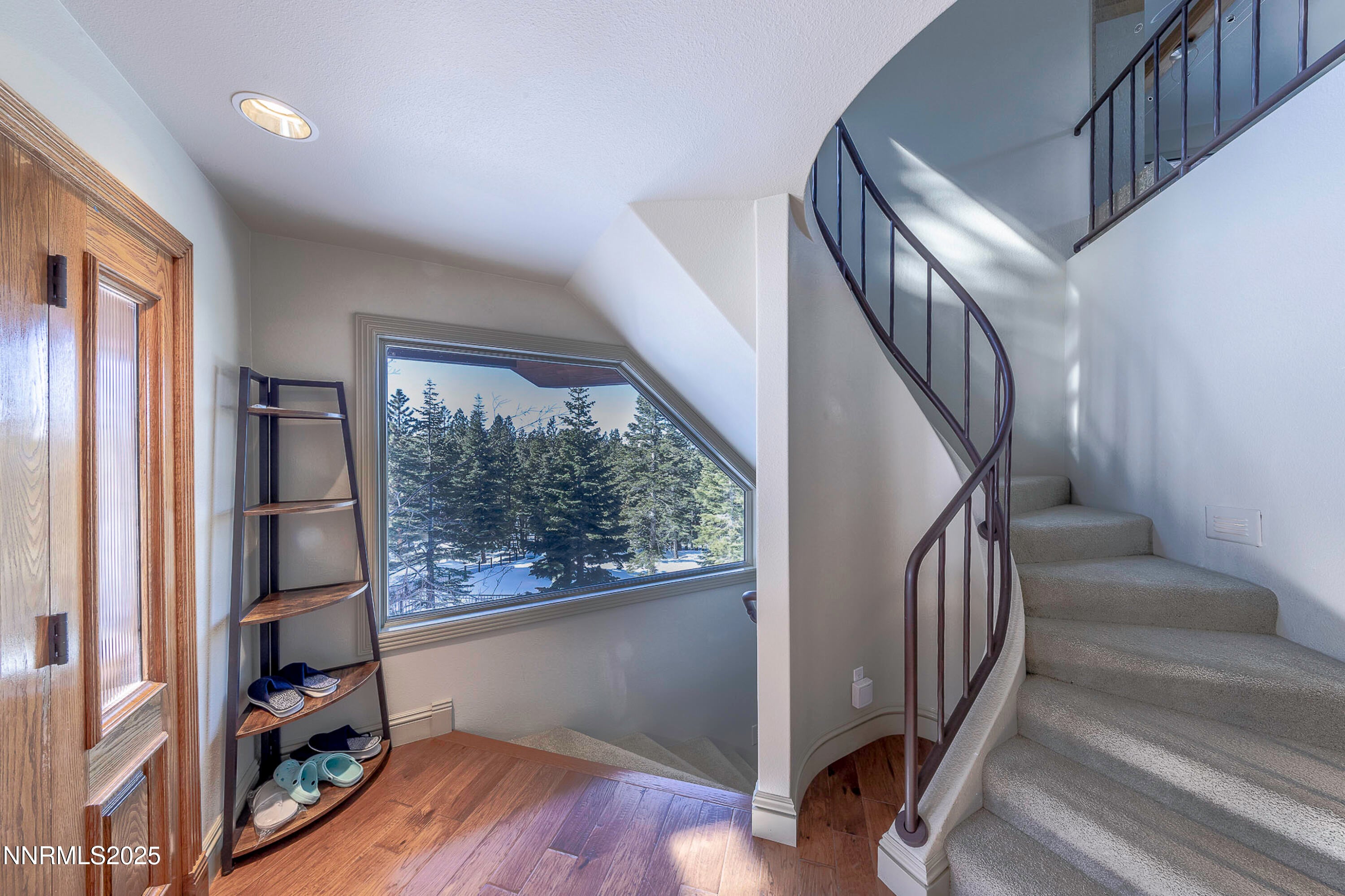 Stateline, Nevada, 89449, United States, 4 Bedrooms Bedrooms, ,5 BathroomsBathrooms,Residential,Active,1824502