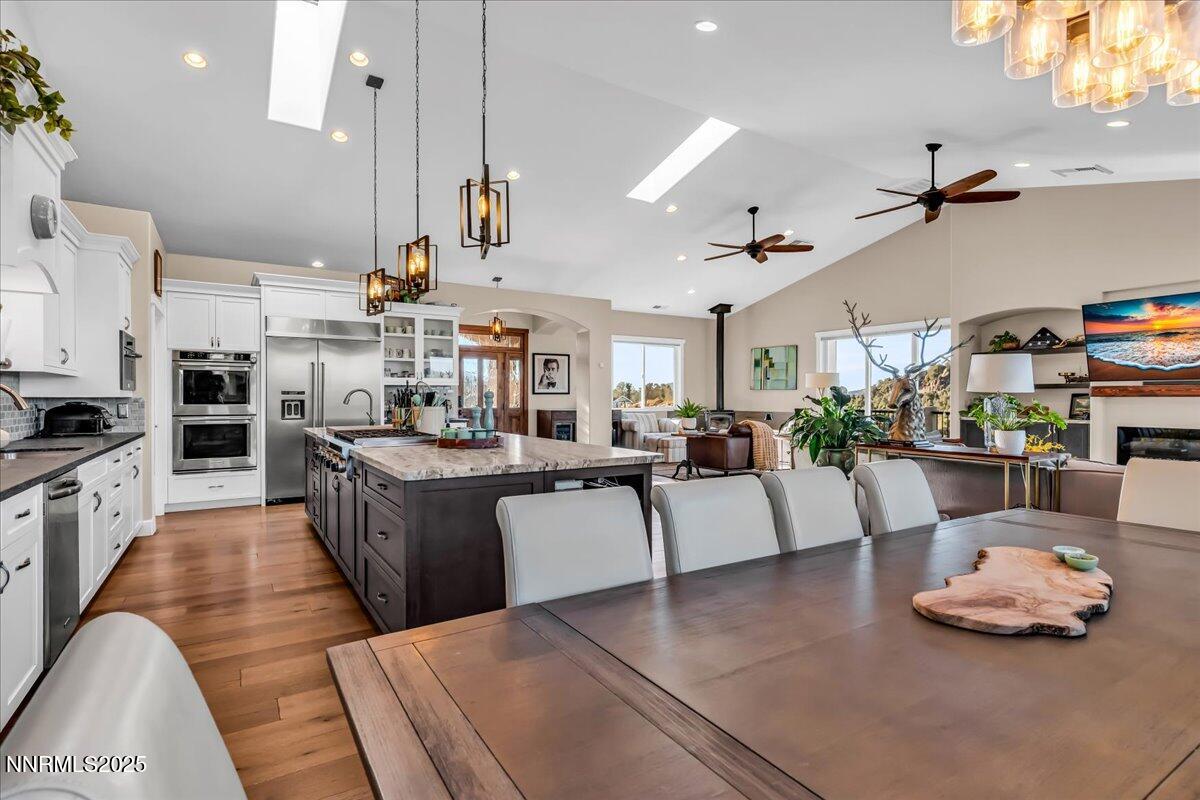 Reno, Nevada, 89521, United States, 5 Bedrooms Bedrooms, ,5 BathroomsBathrooms,Residential,Active,1894204