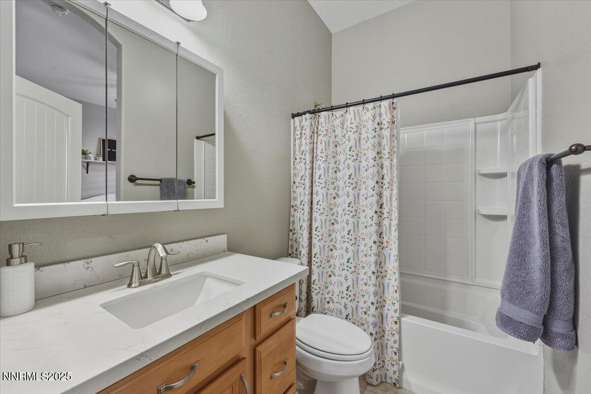 Sparks, Nevada, 89441, United States, 5 Bedrooms Bedrooms, ,4 BathroomsBathrooms,Residential,Active,2001361