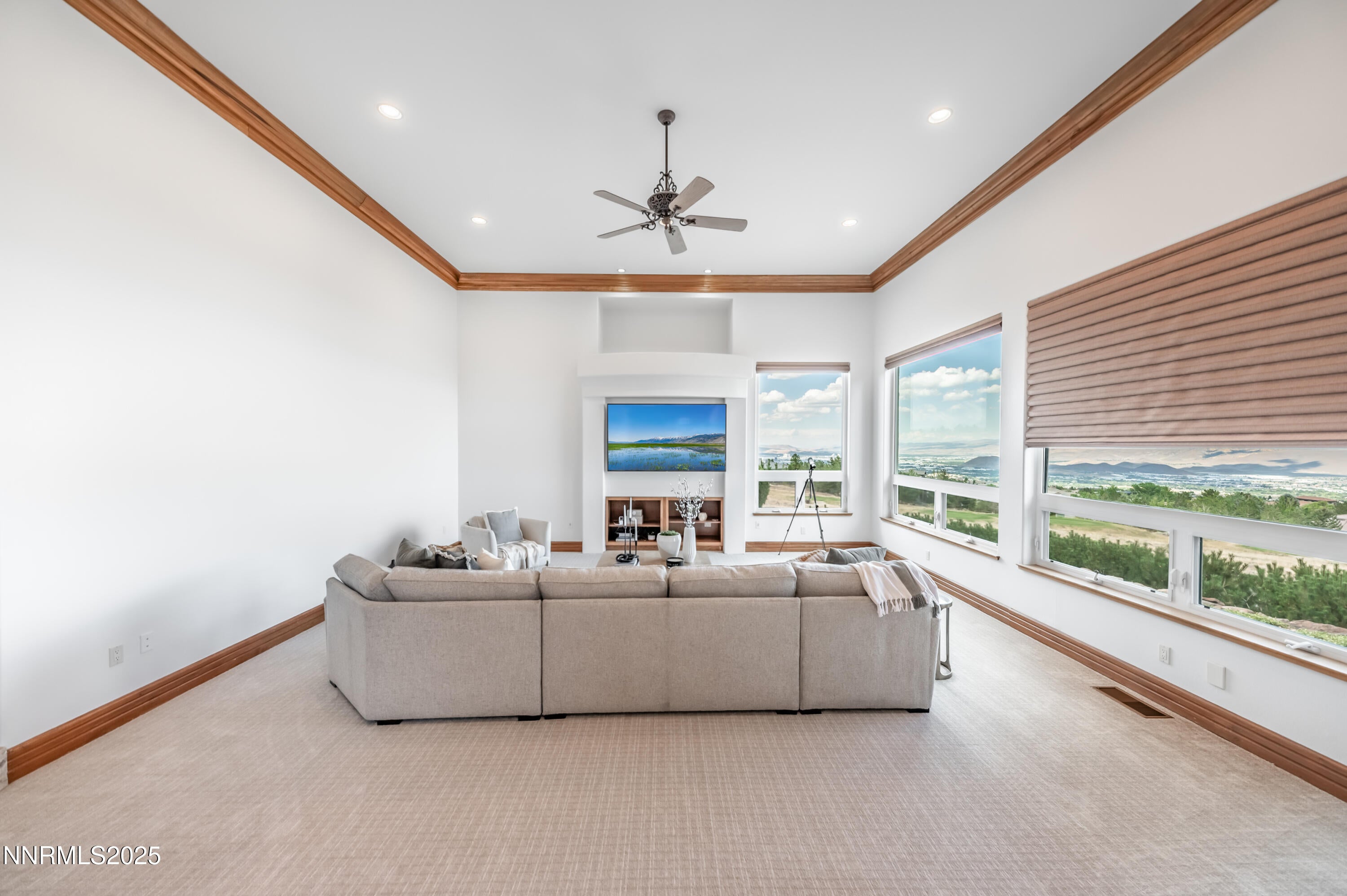 Reno, Nevada, 89511, United States, 4 Bedrooms Bedrooms, ,5 BathroomsBathrooms,Residential,Active,1909076